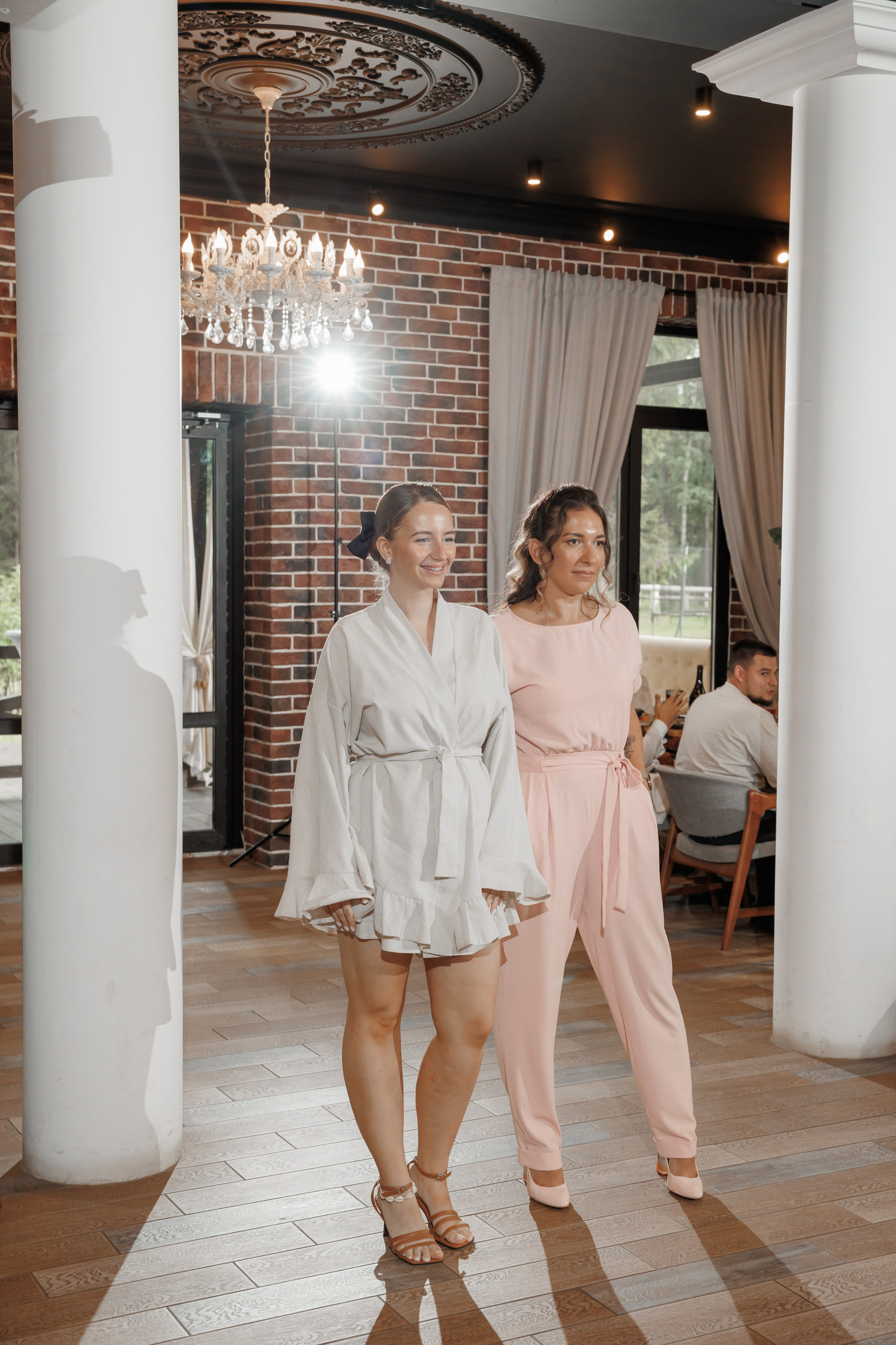 Полина и Дмитрий, загородный клуб «Барин», ЗАГС в г. Пушкино. Свадебный и репортажный фотограф (Москва, Королев и другие)