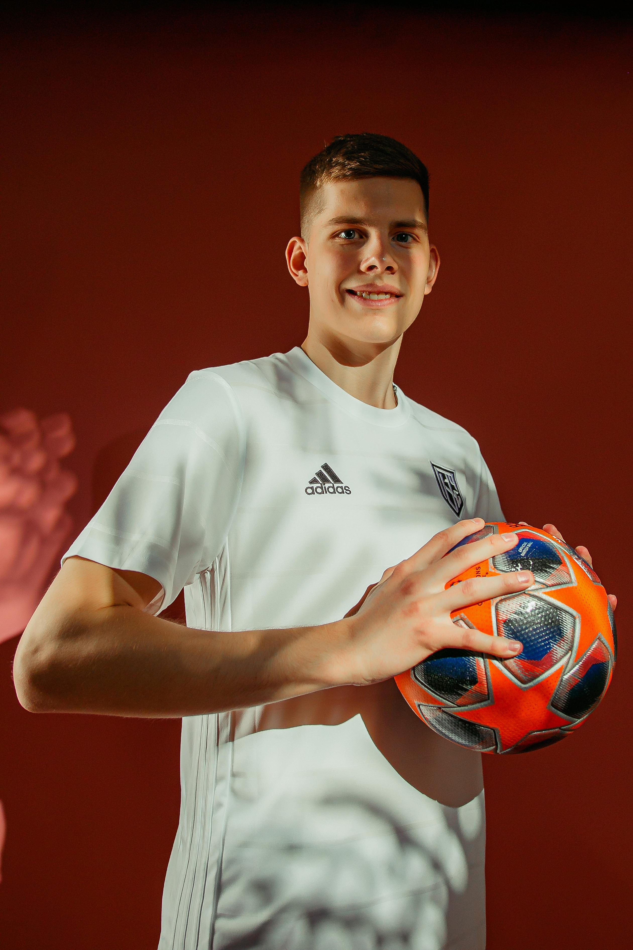 R96. Фотограф Event | Портрет | Реклама. Екатеринбург→Москва→Санкт-Петербург | Александр Братилов