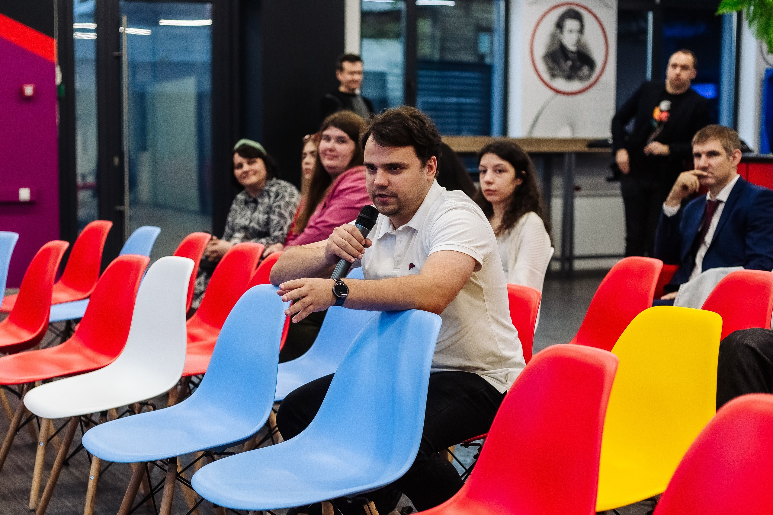 Неймарк. Лекторий. Репортажный и портретный фотограф в Нижнем Новгороде Максим Горшков