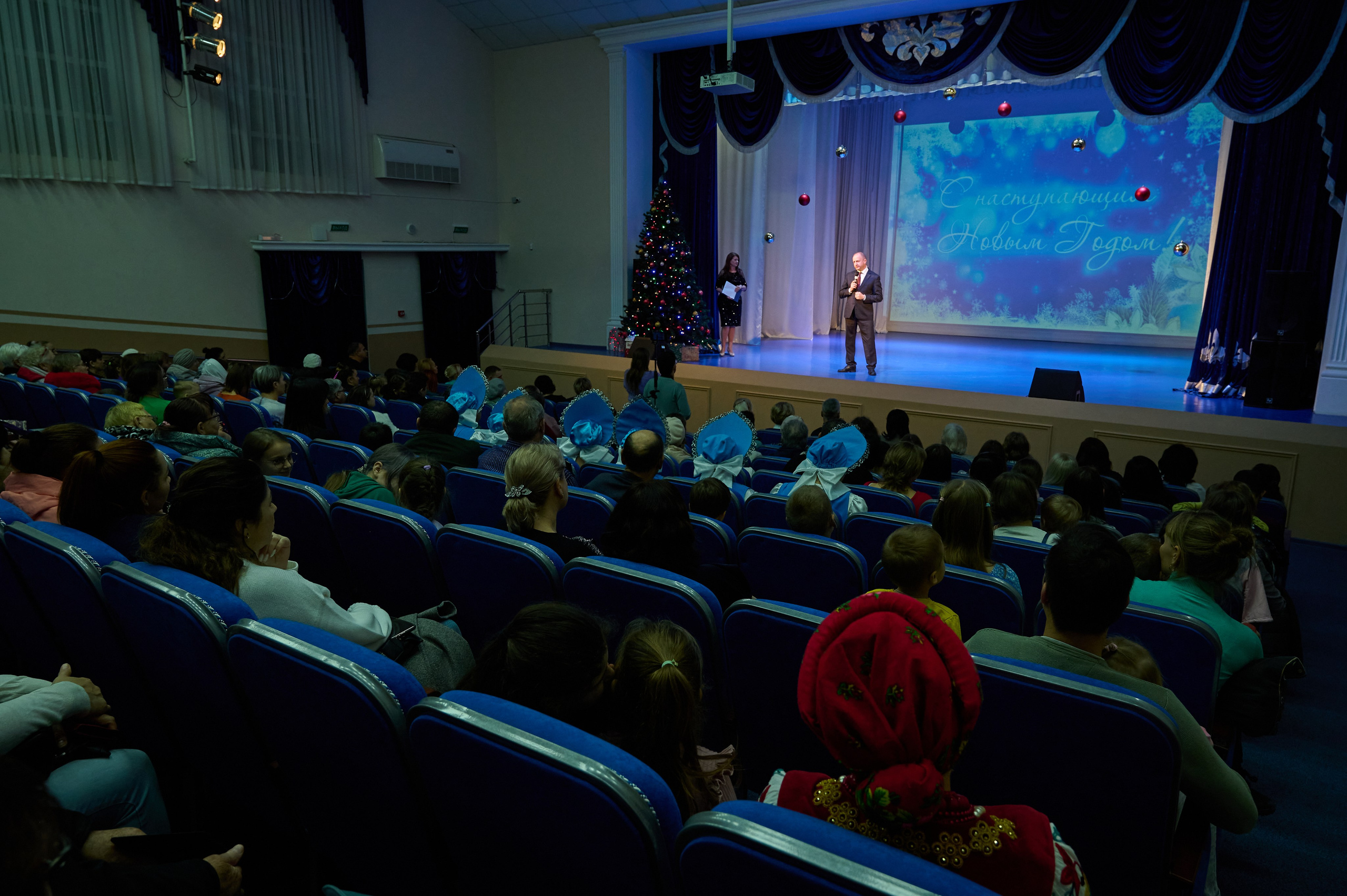 Концерт в ДК Марьина роща. Жизнь курорта Кабардинка в фотографиях