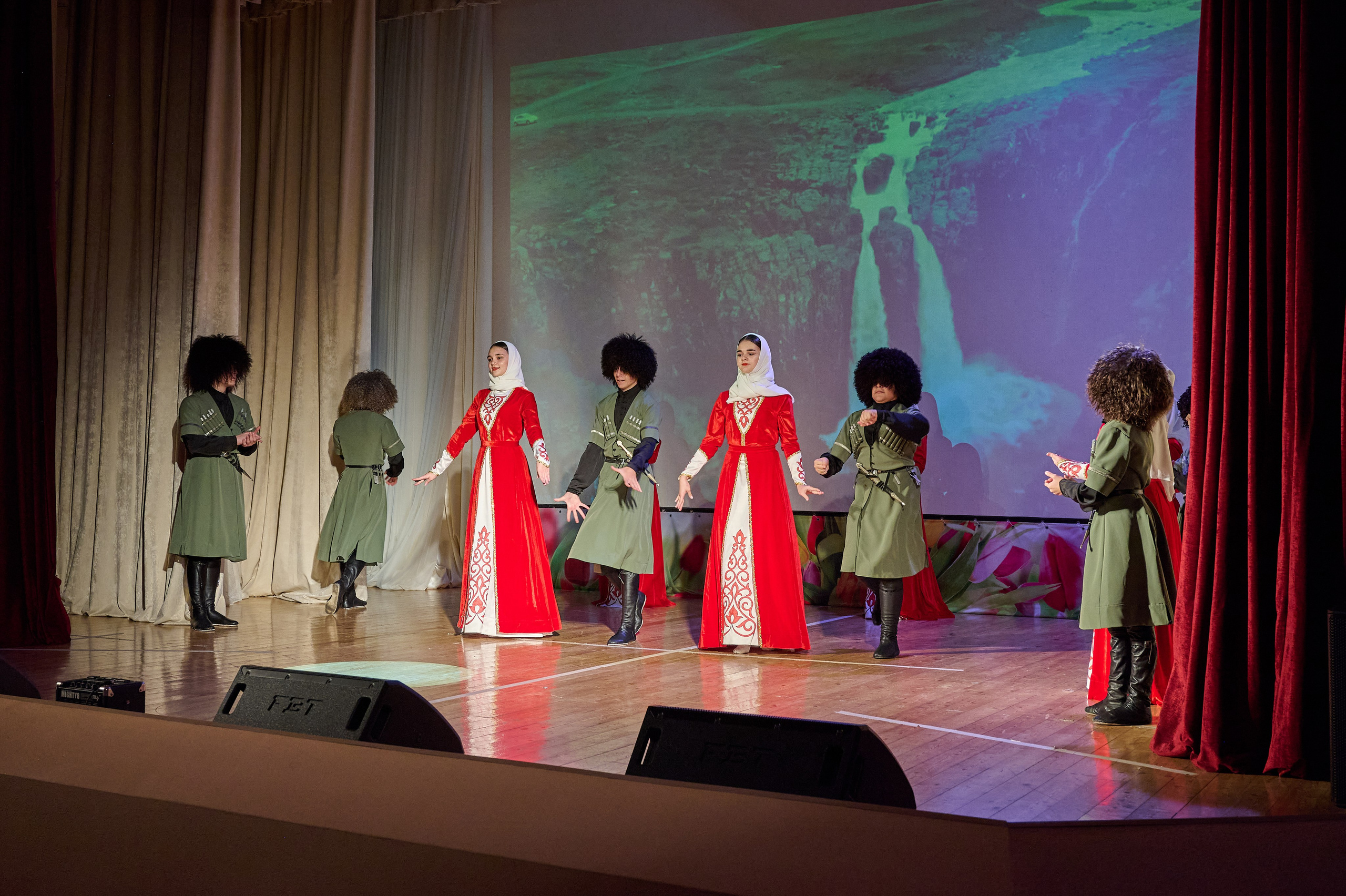 День матери ДК Кабардинка. Жизнь курорта Кабардинка в фотографиях