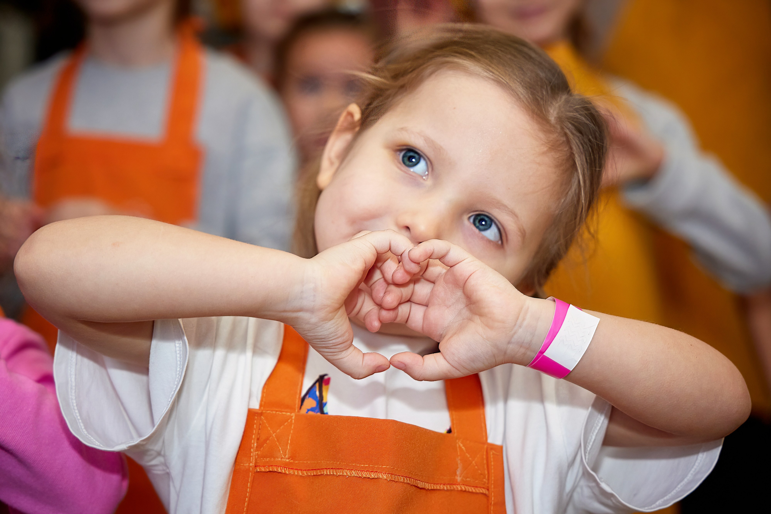 Репортажные кадры с детских праздников