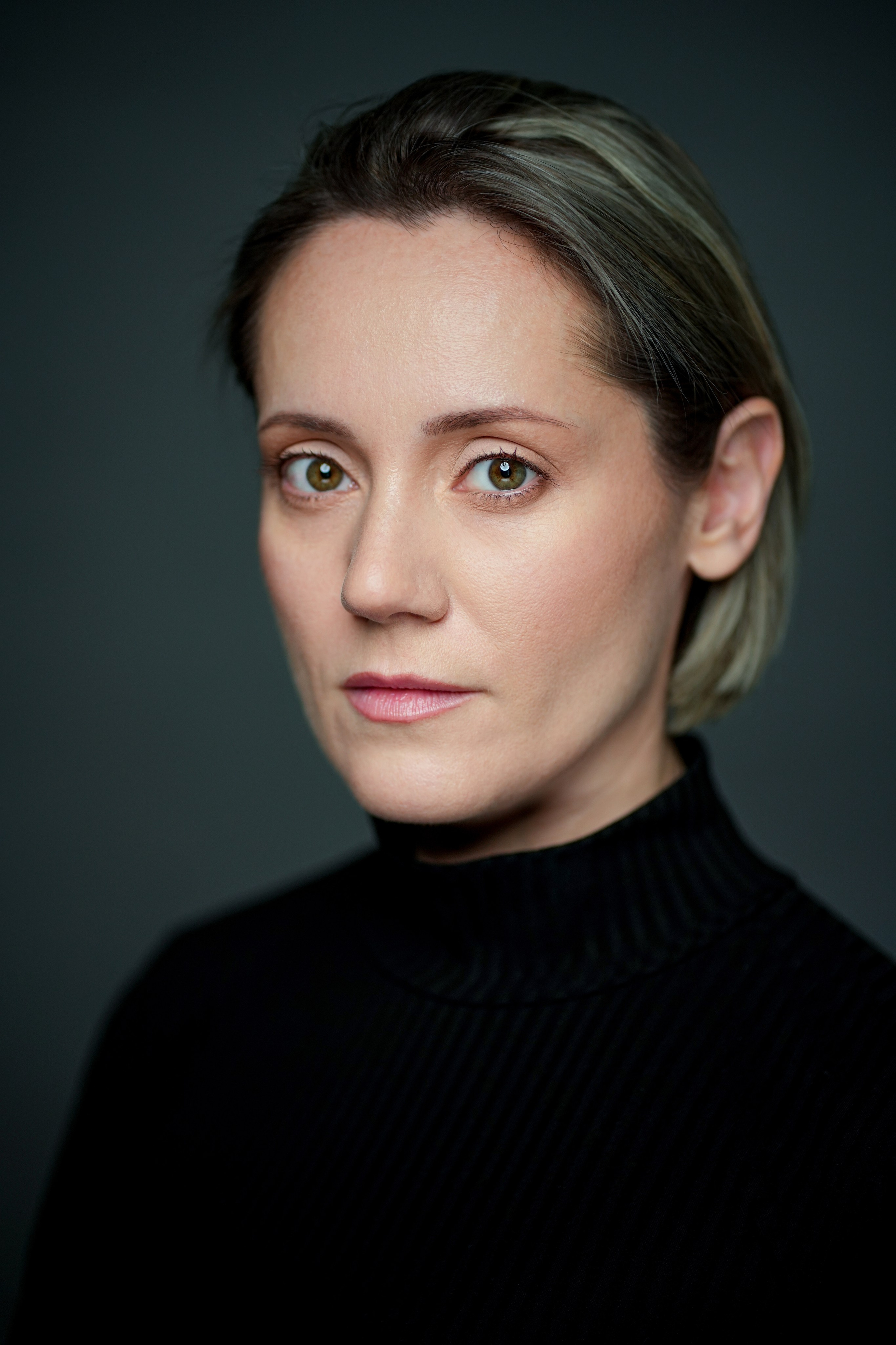 Актриса Александра Белова. Портретная съемка в Москве, студийный фотограф Игорь Фомин