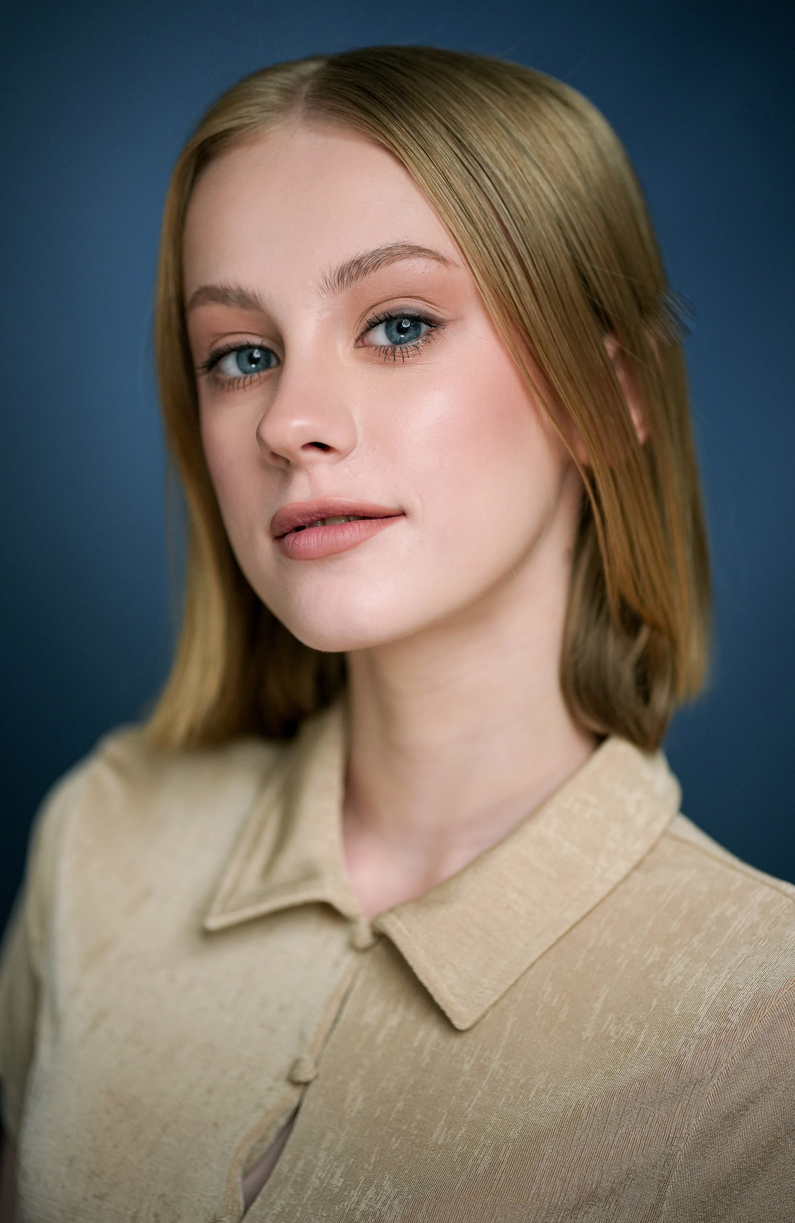 Вероника Шелеметьева актриса. Портретная съемка в Москве, студийный фотограф Игорь Фомин