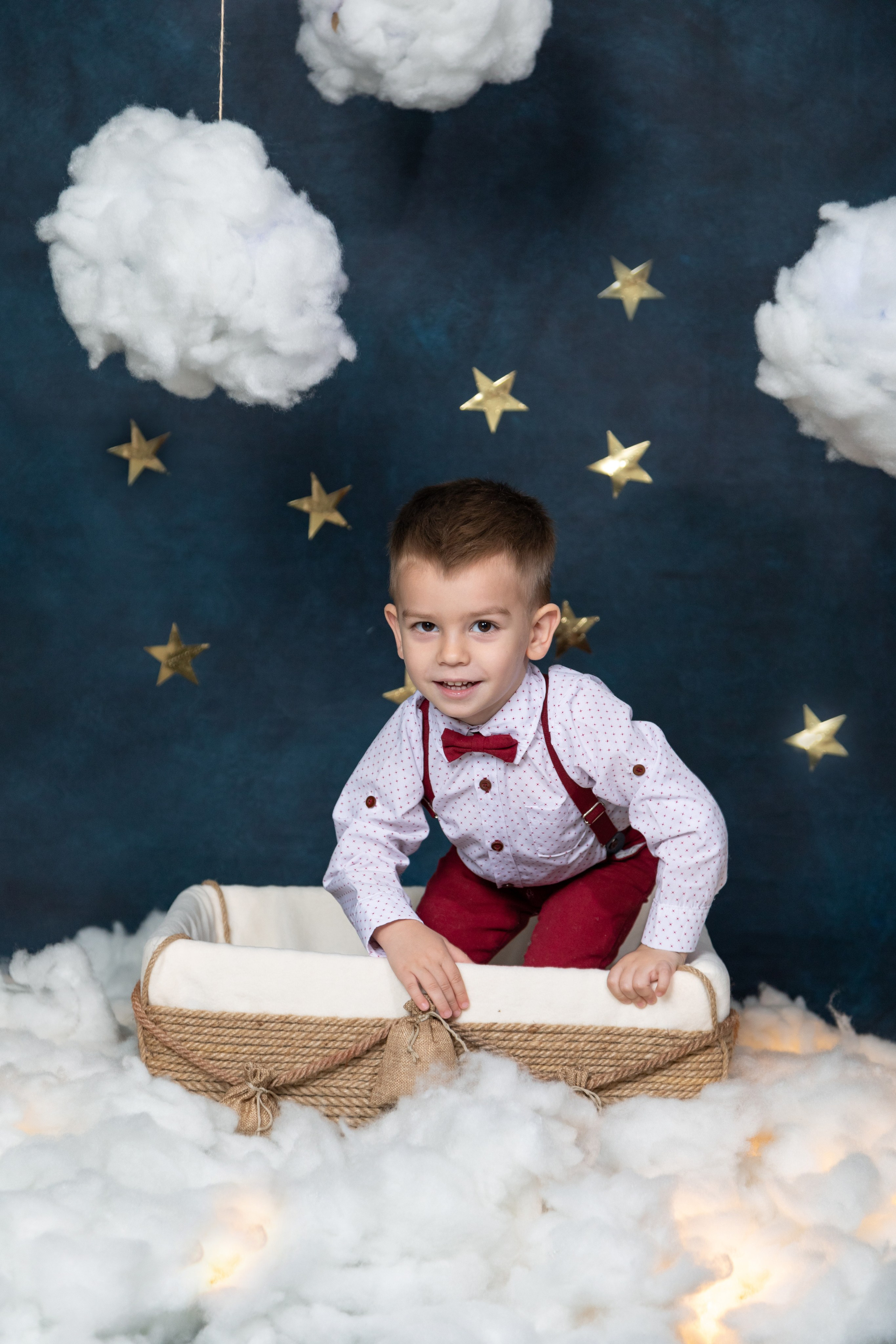 Фотопроект «В облаках». Надежда Рыжова, портретная и контент-съемка в Челябинске