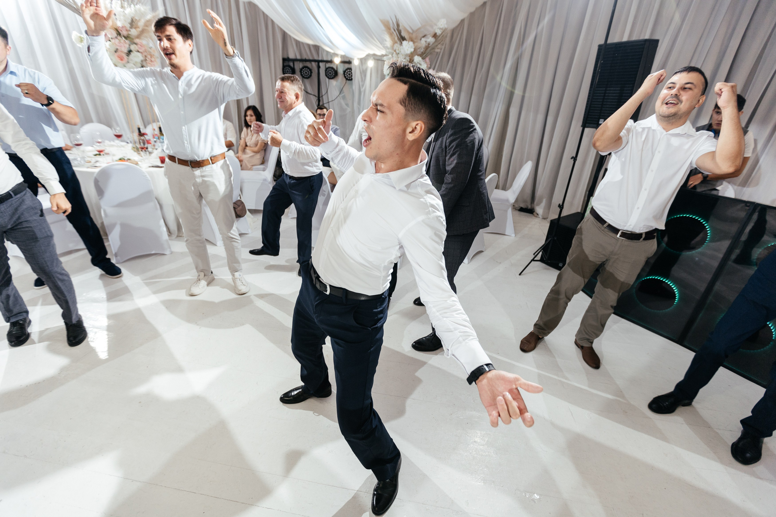 Свадебный фотограф Уфа — Руслан ГабдлисламовЖивые эмоции, красивые кадры, воспоминания на всю жизнь.Работаю по всей Республике Башкортоста. Свадебный фотограф Уфа Руслан Габдлисламов