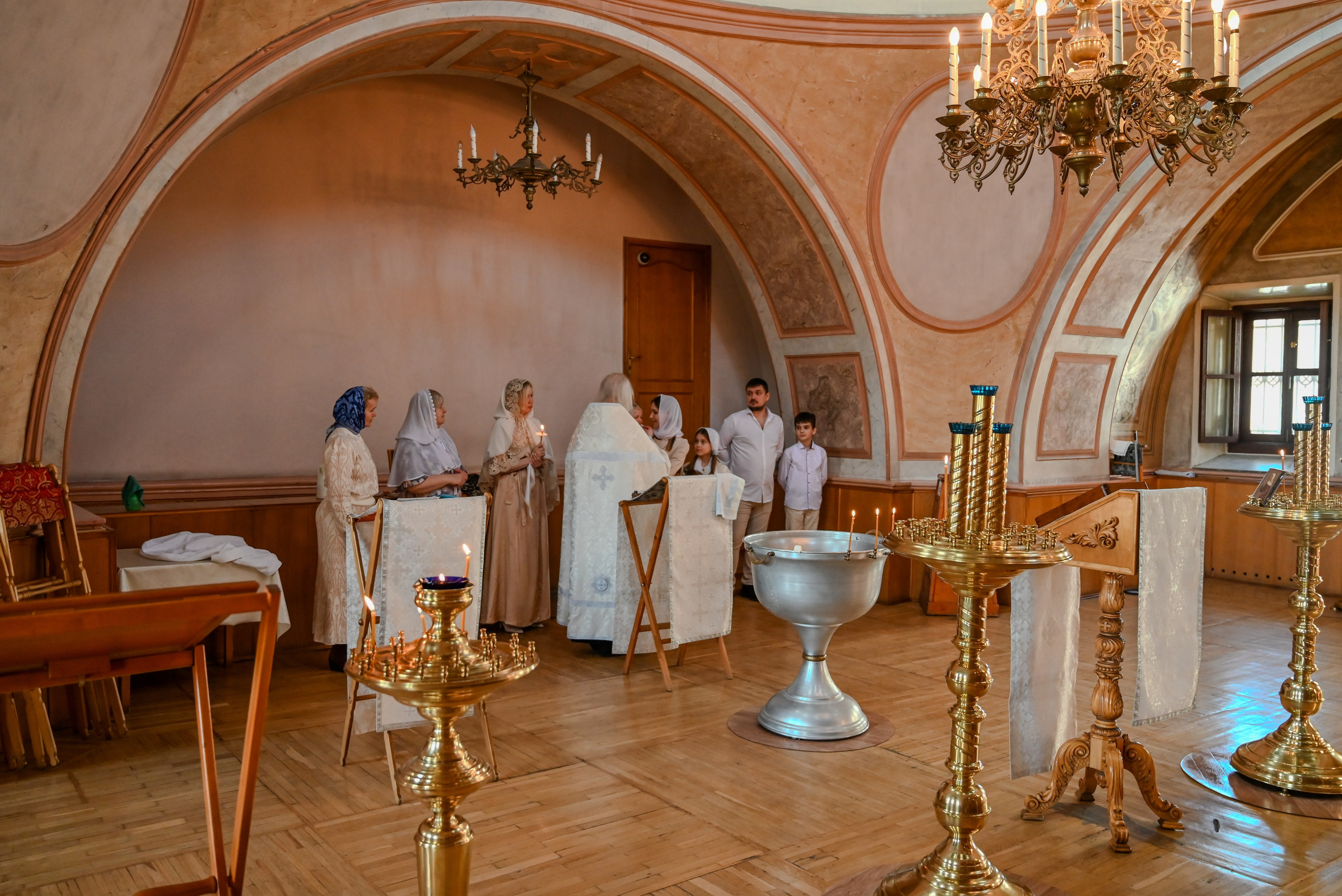 Крещение мама Анна. Семейный и детский фотограф Москва