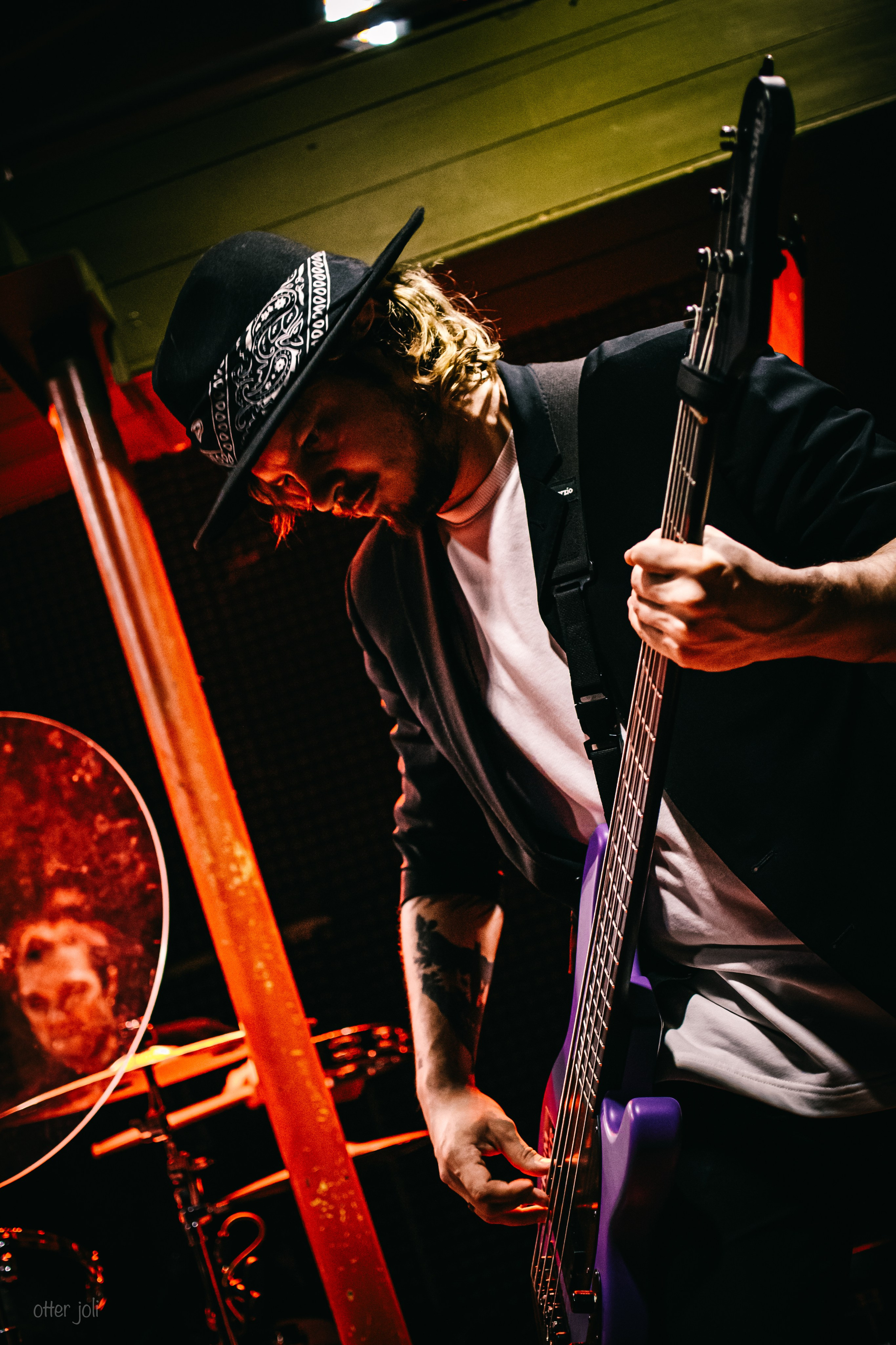 Голова Муэссы | Китайский лётчик Джао Да. Концертный репортёр Валерия Сафина