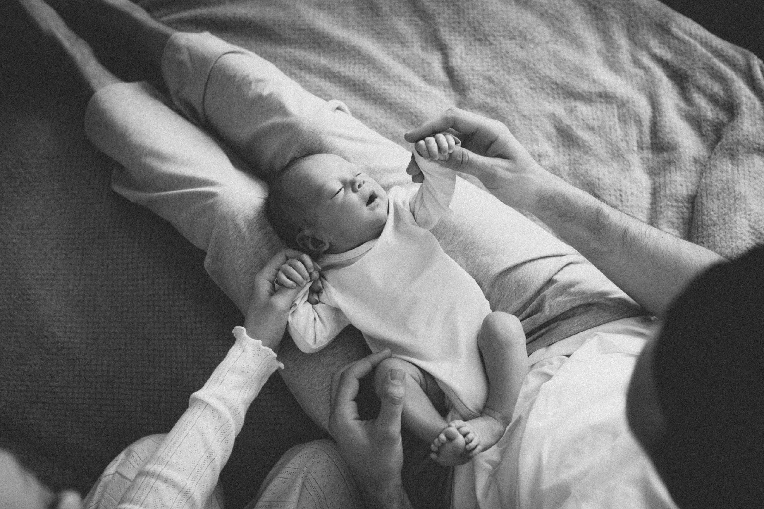 Ира, Дима, Кирюша, бабушка и Тайсон. Семейный фотограф и фотограф на роды в Ростове-на-Дону Мухина Виктория