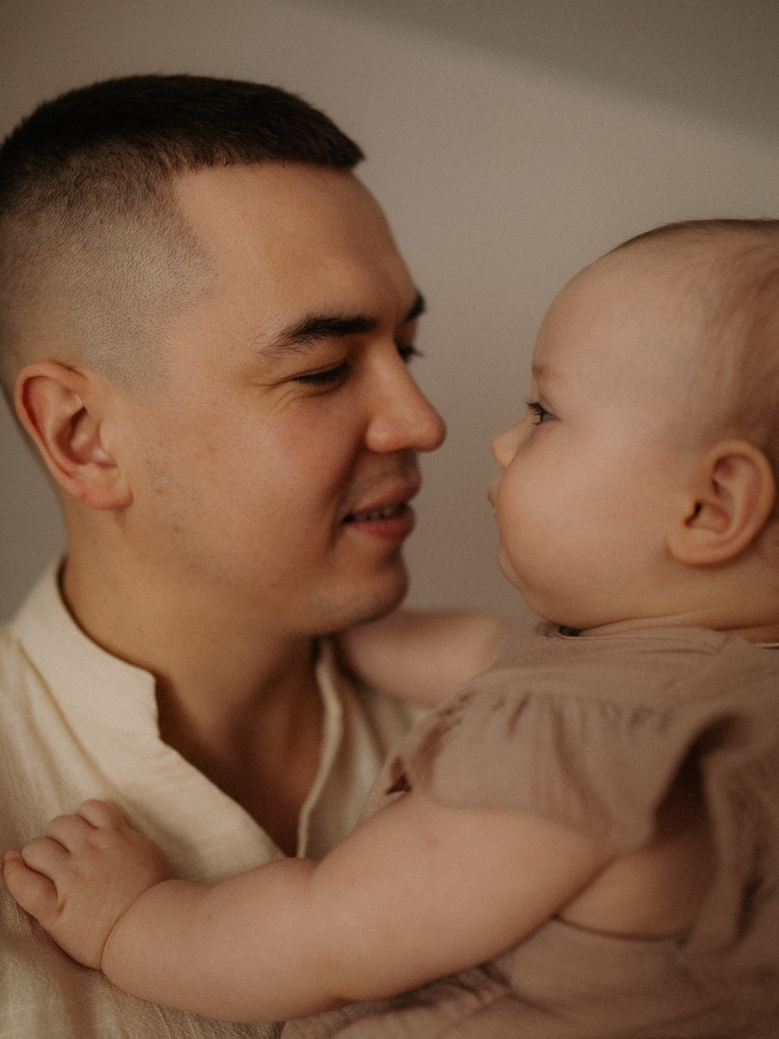Денис, Юля и крошка Варвара. Семейный фотограф в Москве и Люберцах Юлия Гуськова