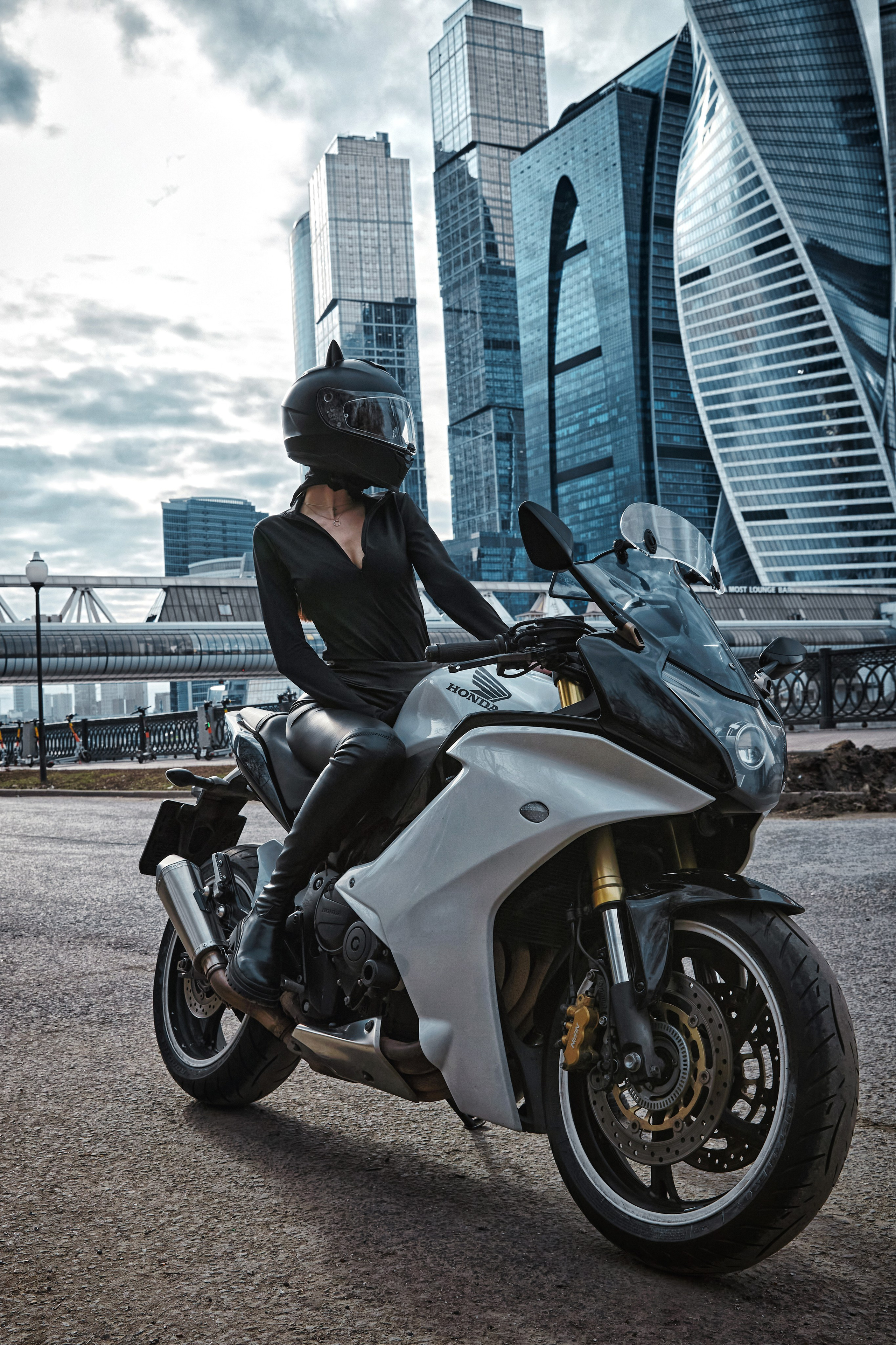 Фотосъёмка на мотоцикле в Москве. Семейный фотограф в Саратове Кузьминская Анжелика