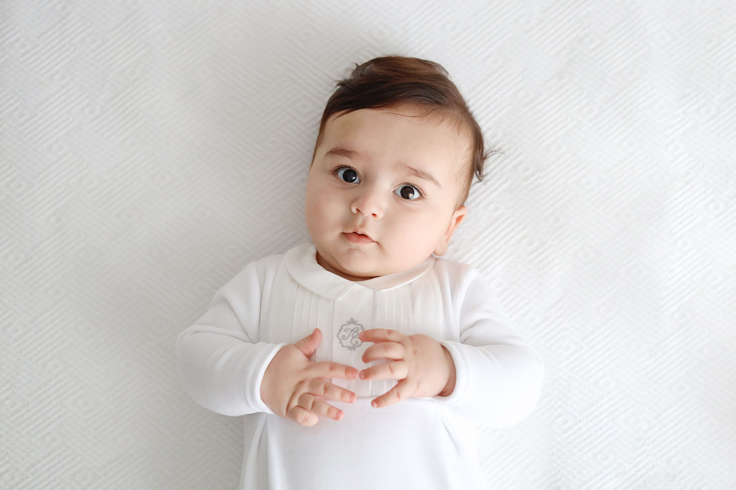 Азнавуру 6 месяцев. Фотограф новорожденных Москва. Ньюборн фотограф Москва