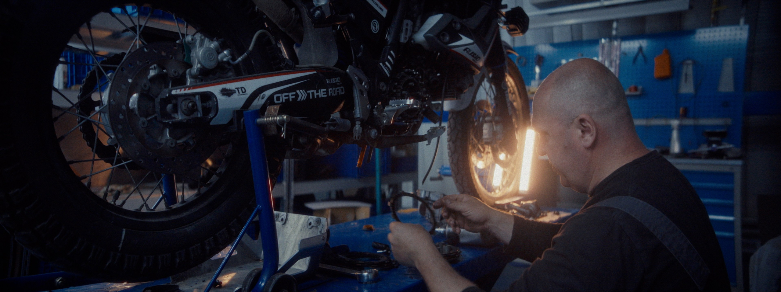 СНХТ группа компаний (promo). Цветокоррекция видео онлайн Иван Сержанов