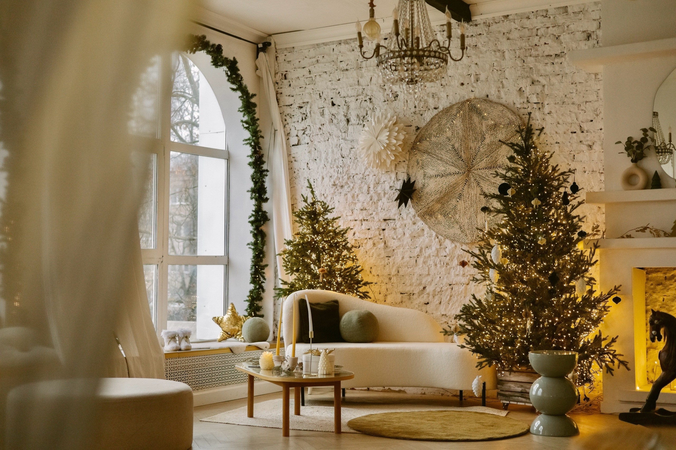 Фотостудия AKZ ул Коммунаров 236 оф 221 Стоимость аренды Будни- 2.200 тр час Выходные, праздничные -2.700 тр Будни второй час -50%. Свадебный и семейный фотограф в Ижевске