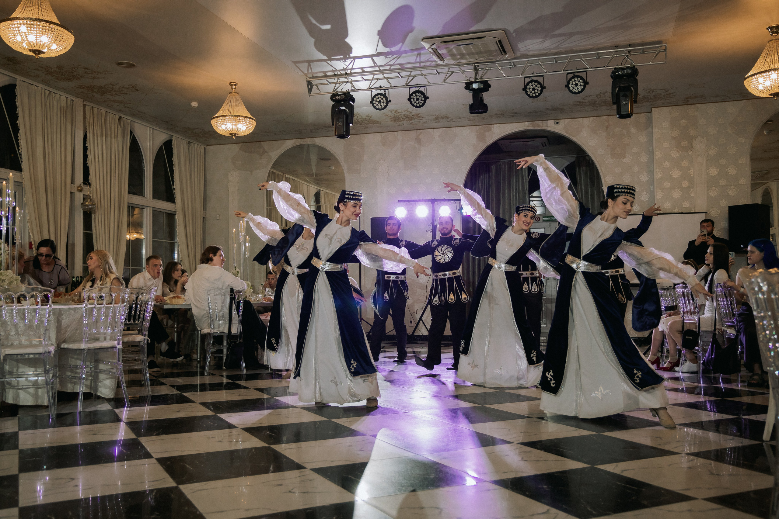 Свадебный день Лины и Роберта. Свадебная фотография. Арина Рубах