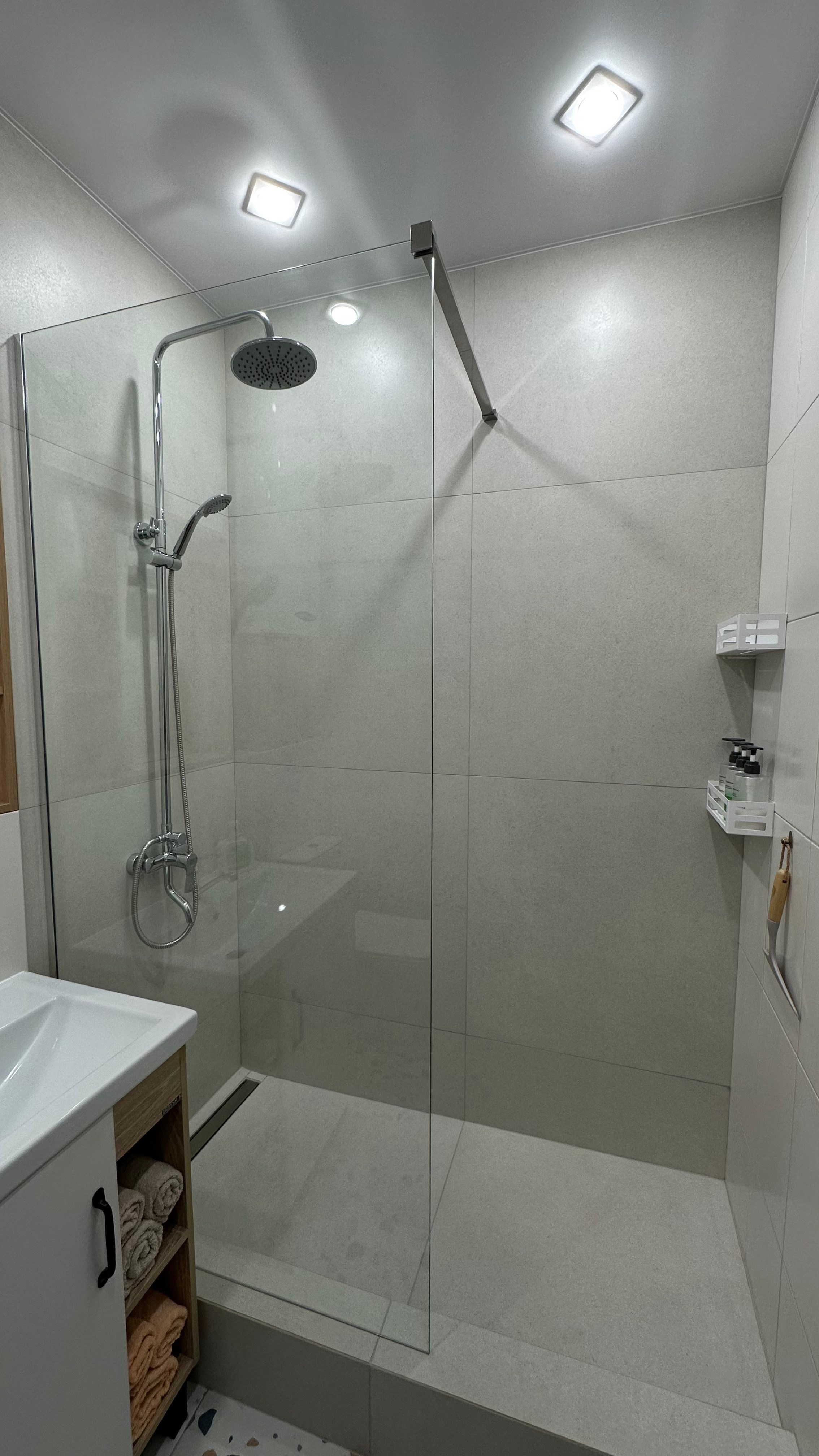 Ванная комната (ул. Сибгата Хакима д. 40). Ремонт санузла, туалета, ванной под ключ в Казани. Укладка плитки