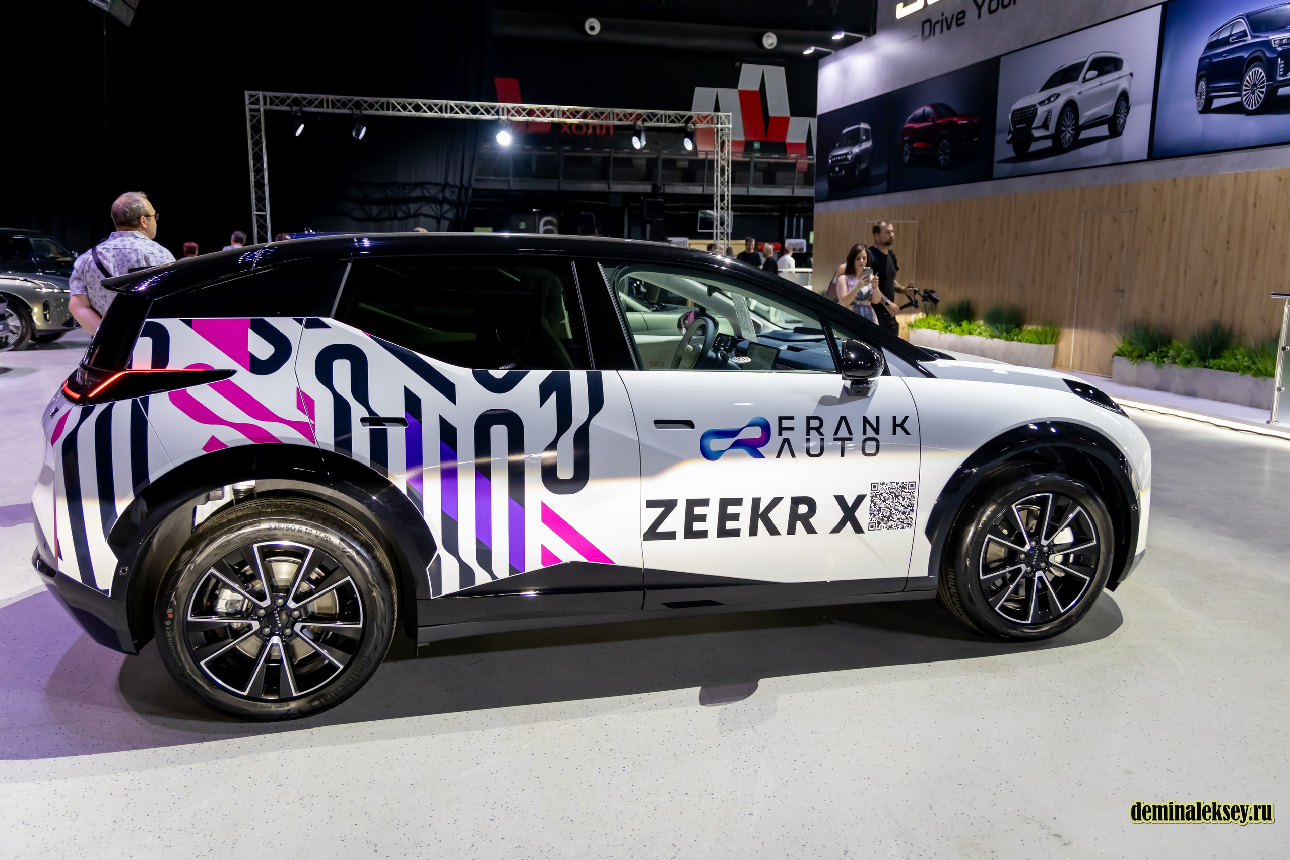 Chinese Motor Show 2024. Репортажный, семейный и студийный фотограф в Москве Демин Алексей