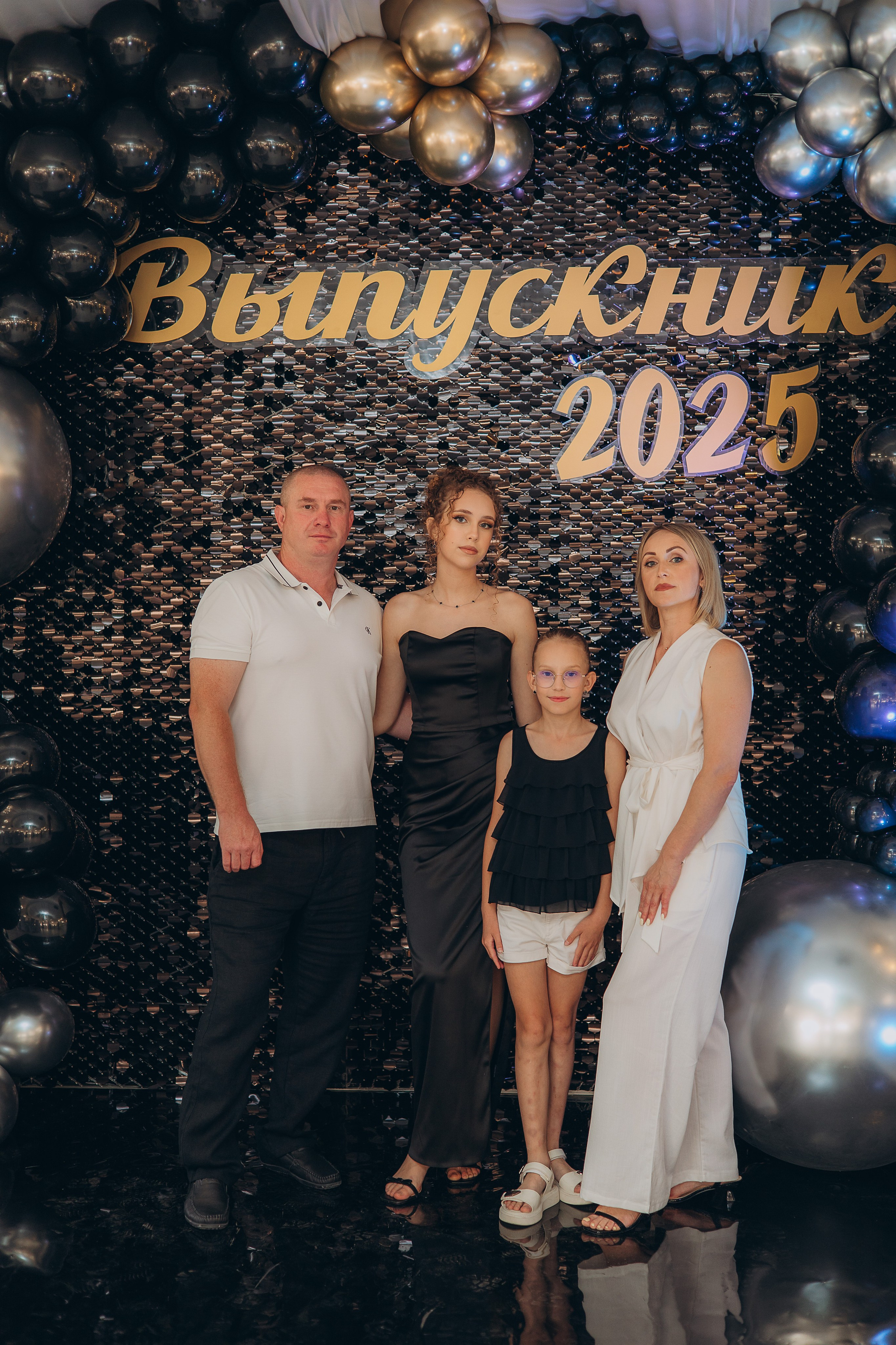 Выпускной 9-11классы. Выпускные книги Анапа Новороссийск Краснодар