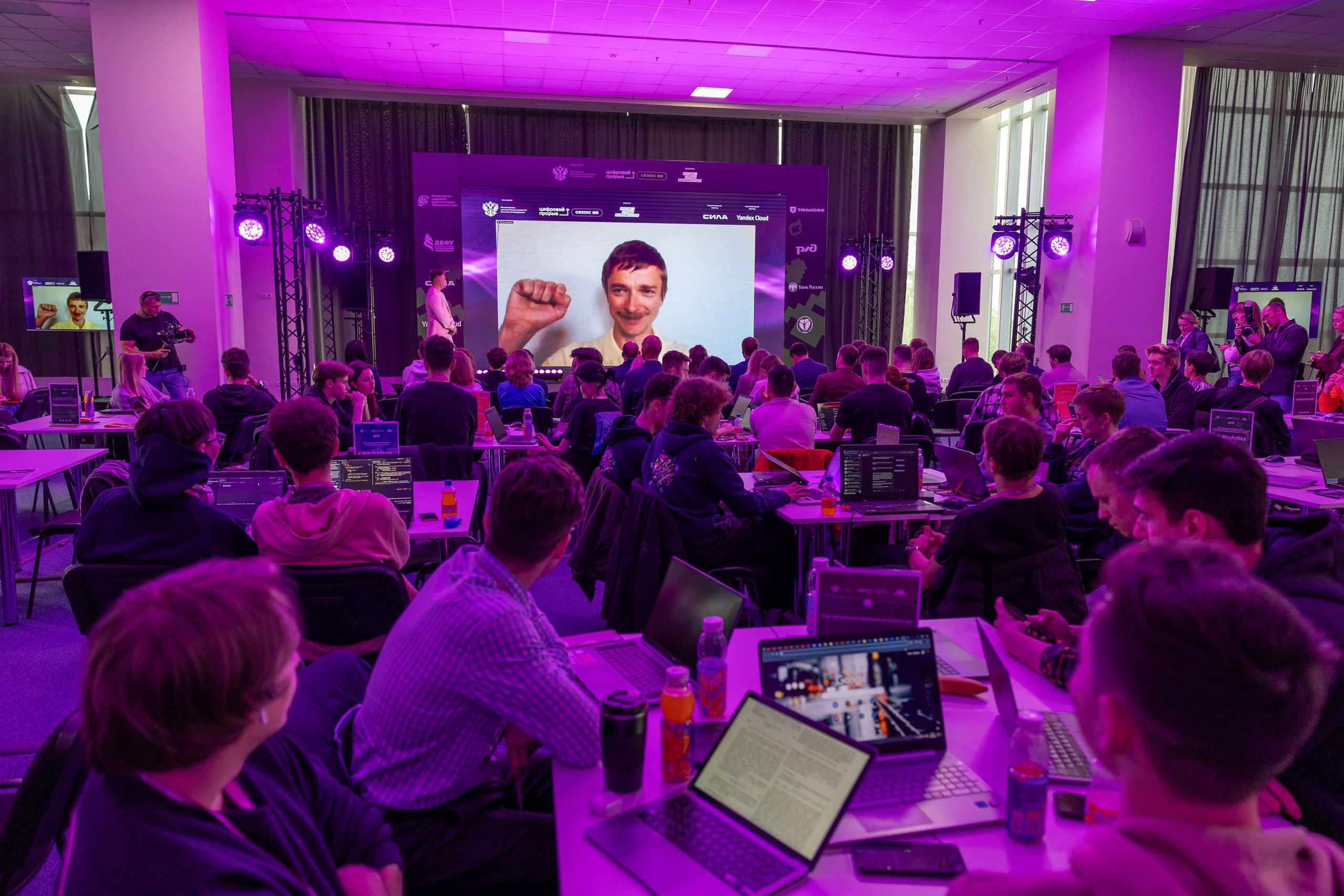 Окружной хакатон. Репортажный фотограф во Владивостоке