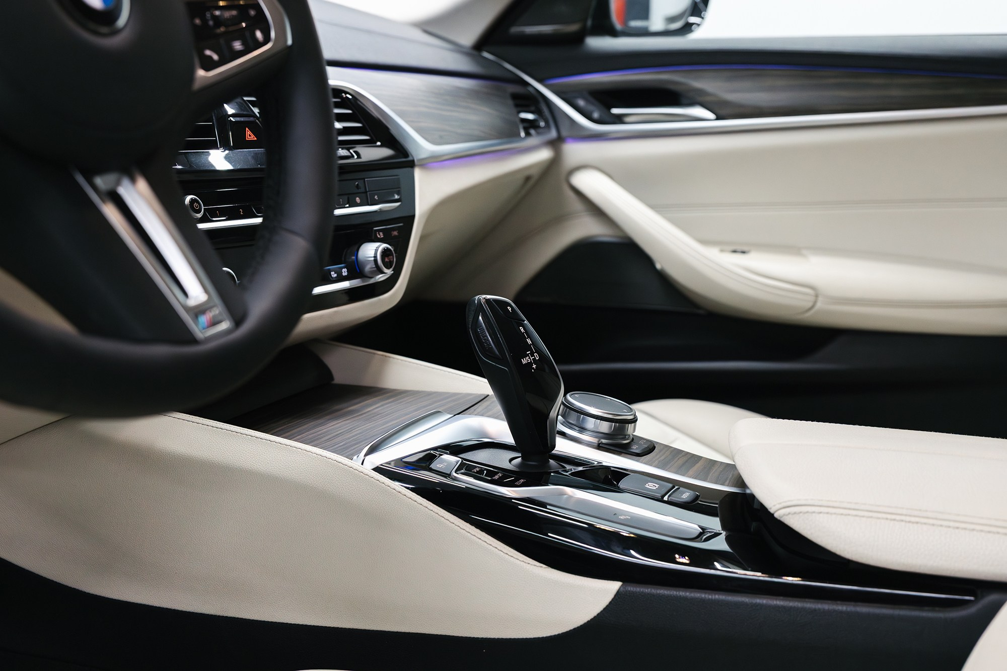 BMW 5 серия 2.0 AT, 2019, 220 000 км. Автосалон «Х-Авто»