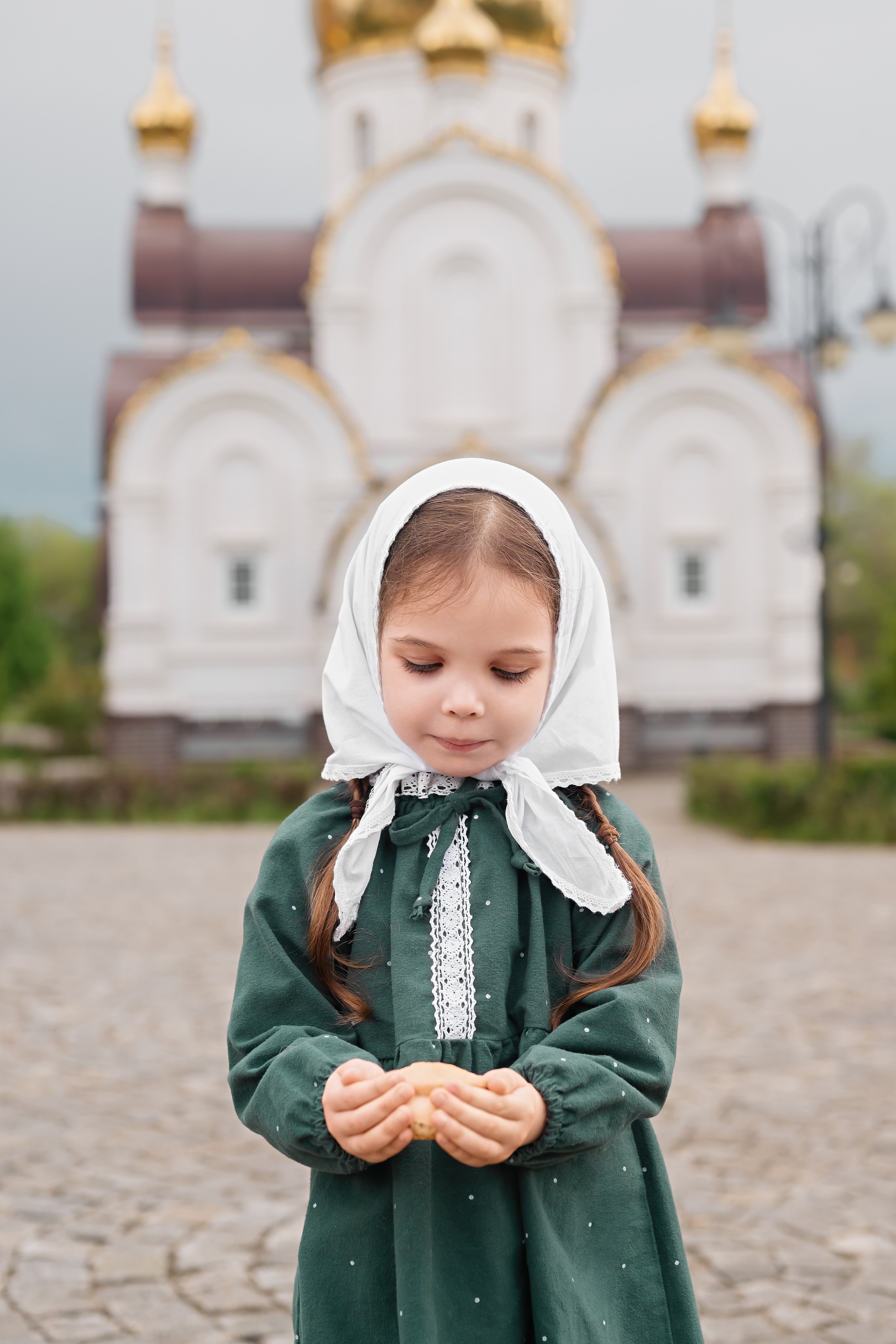 Съемка двух сестричек. Церковный фотограф на Таинство Крещения и Венчания в Оренбурге и Оренбургской области Екатерина Белкина