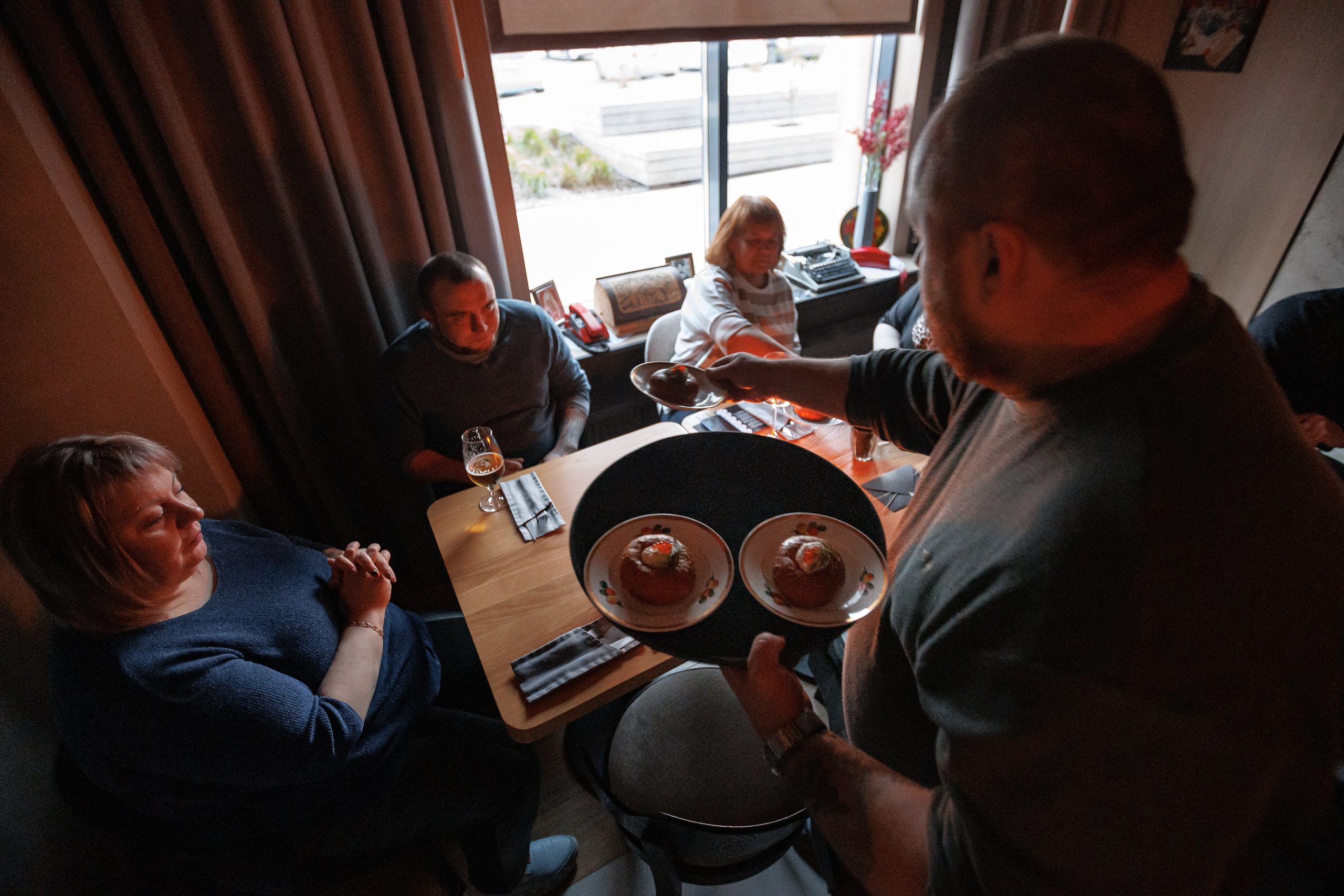 Гастроужин Поселенцы в гостях у Самозванцев