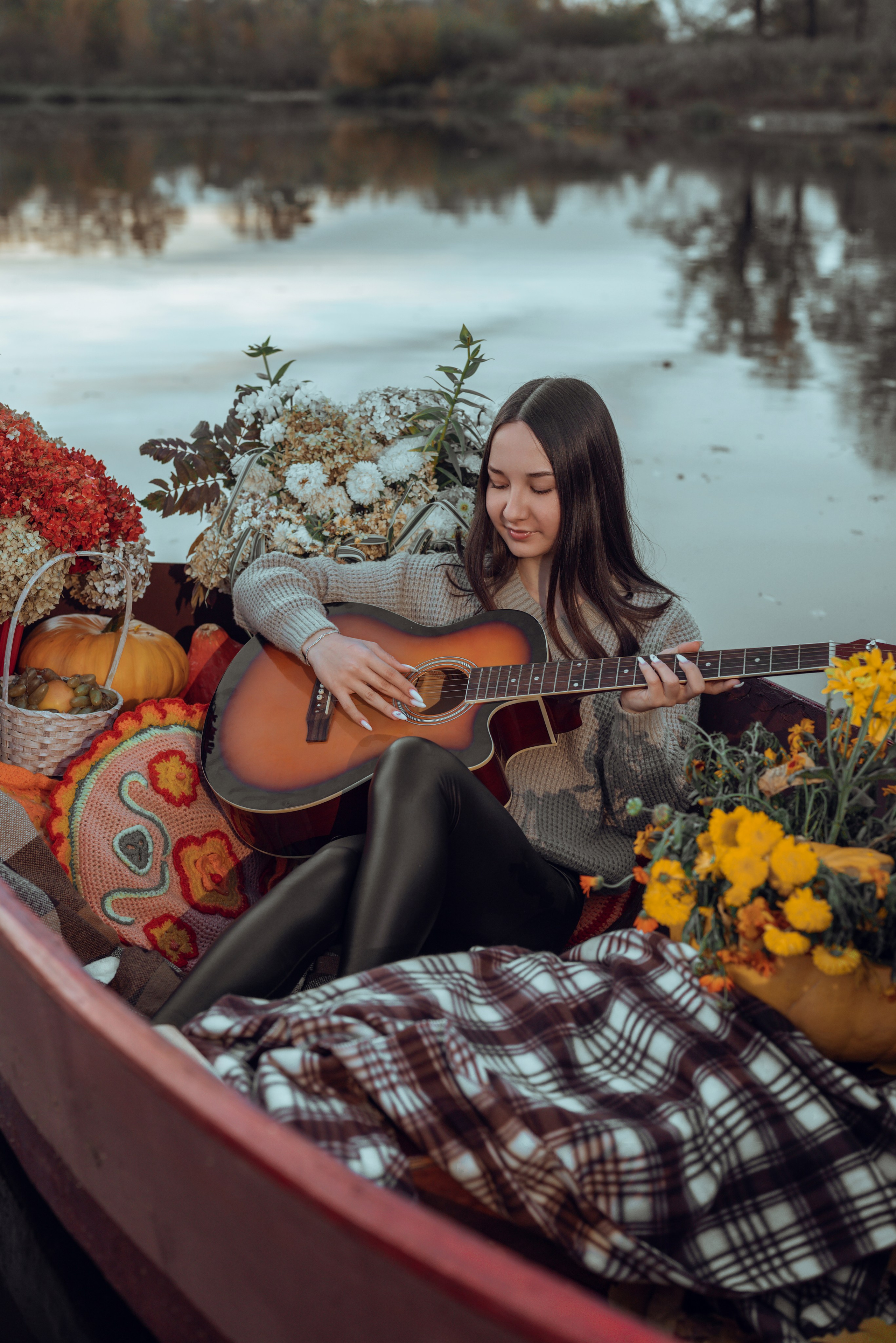 Фотопроект с осенней лодкой. Фотограф в городе Салават