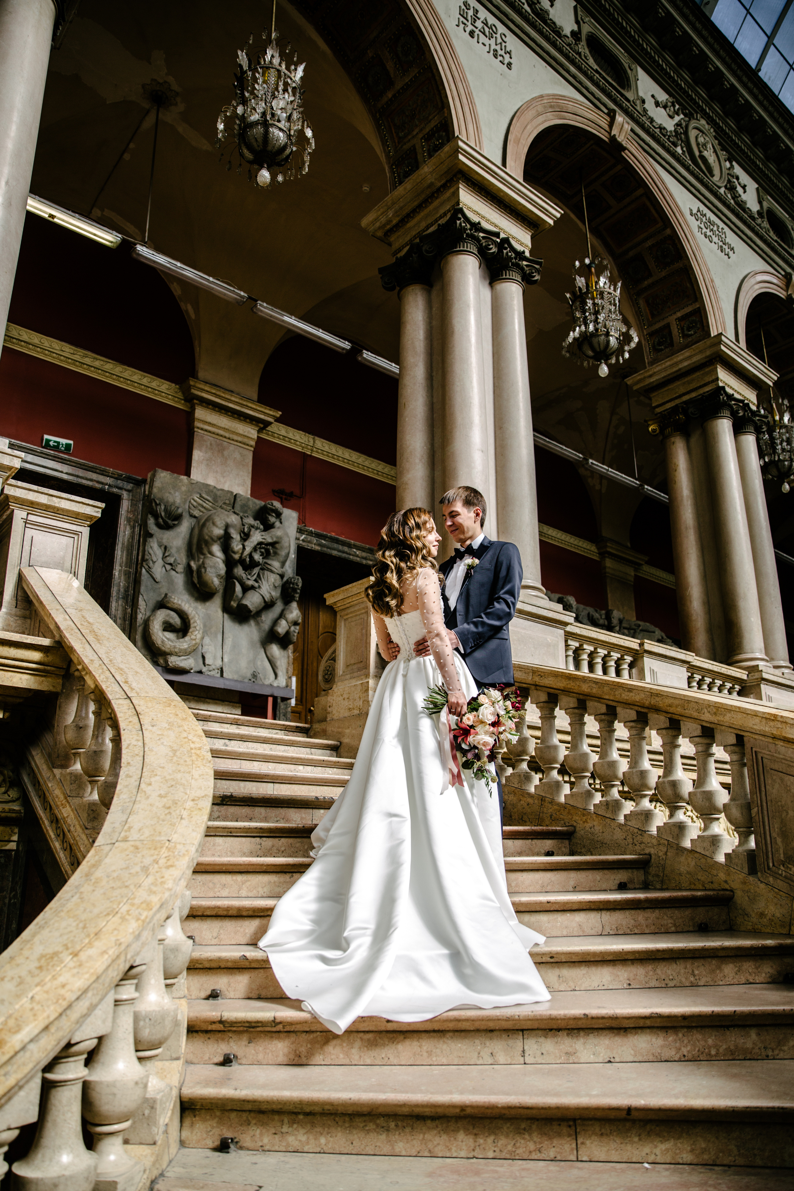 Ирина и Иван в Академии Штиглица. Свадебный и семейный фотограф в Санкт-Петербурге Исупова Юлия