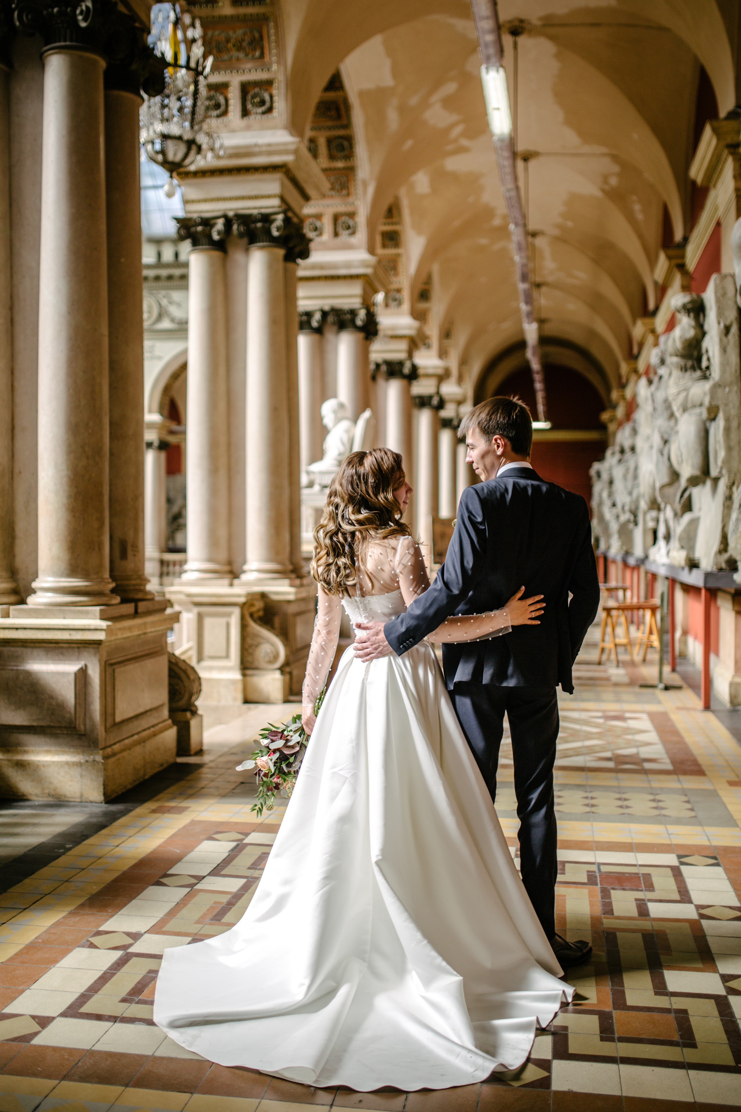 Ирина и Иван в Академии Штиглица. Свадебный и семейный фотограф в Санкт-Петербурге Исупова Юлия