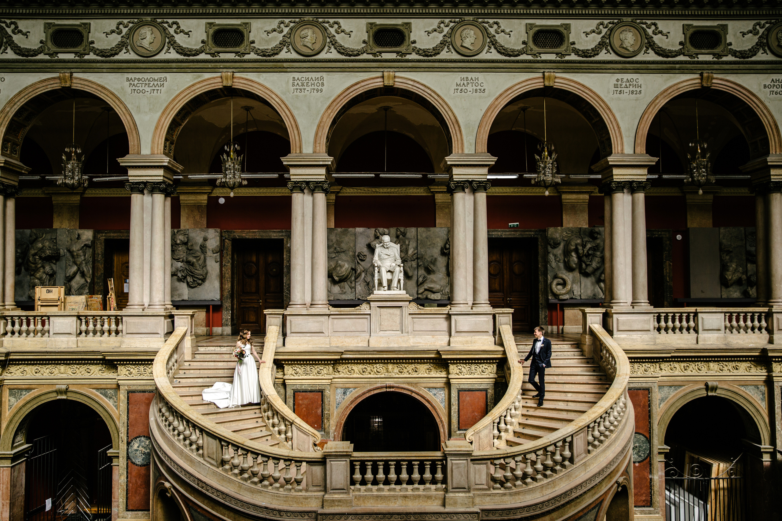 Ирина и Иван в Академии Штиглица. Свадебный и семейный фотограф в Санкт-Петербурге Исупова Юлия