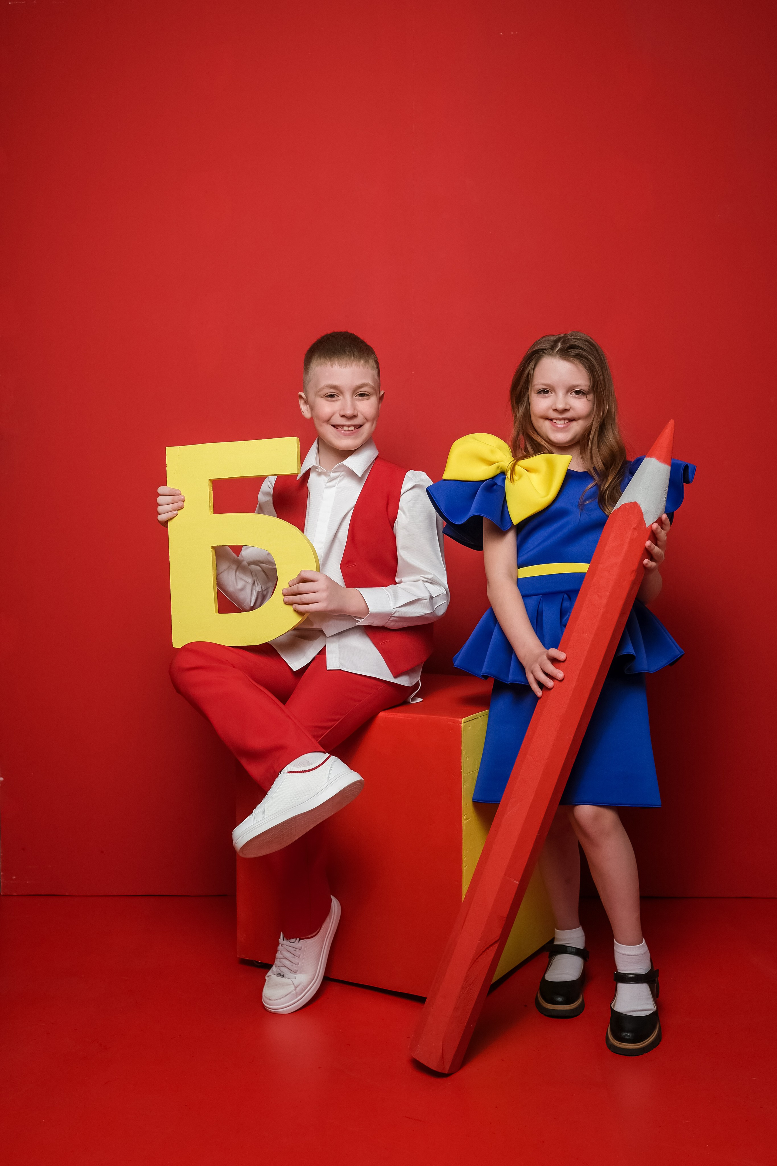 утренник в садике, платье на выпускной в садик, прическа в садик на утренник