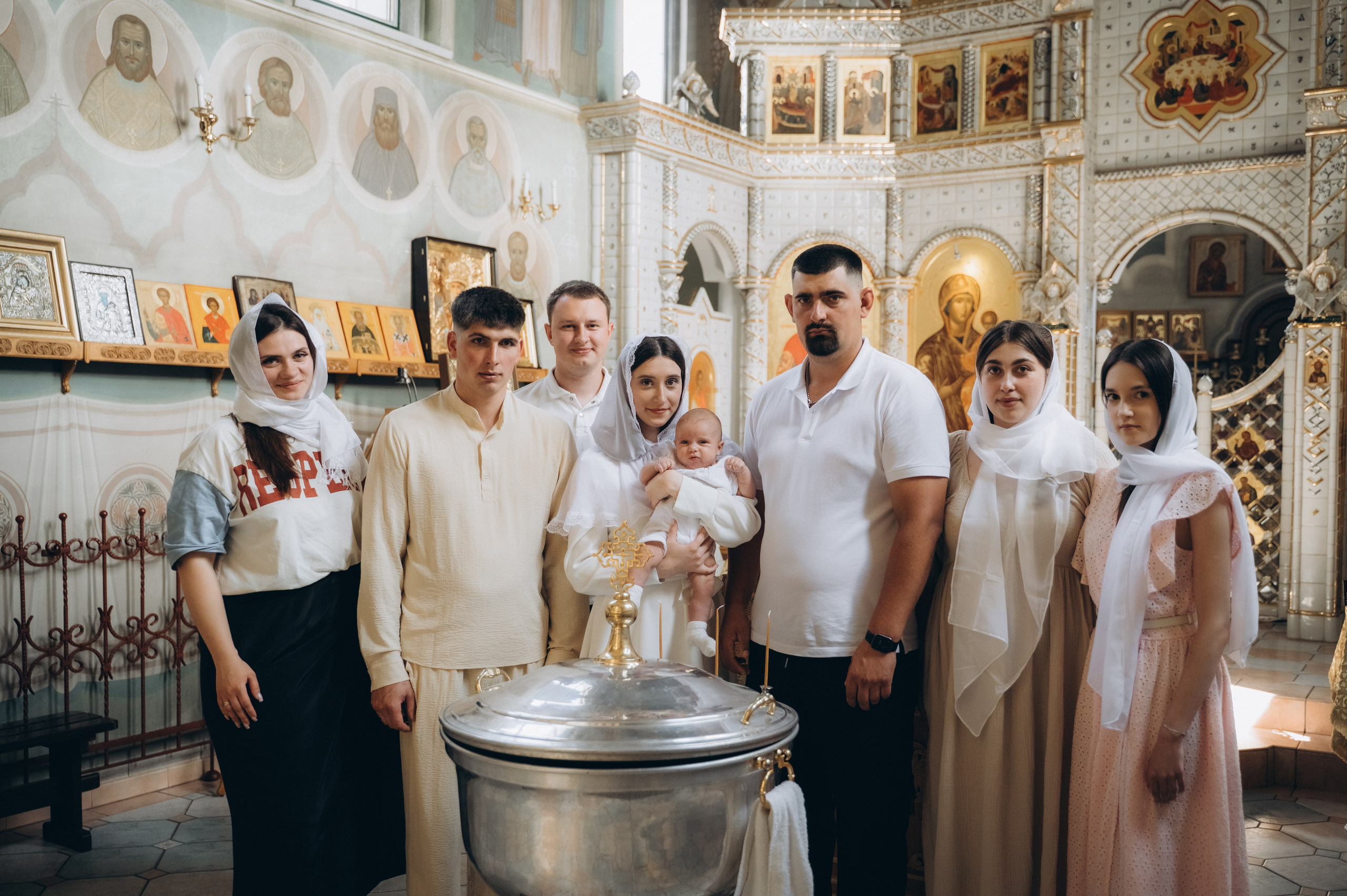 Крещение Арсения (Дом Милосердия). Семейный фотограф в Минске Дарья Дреко