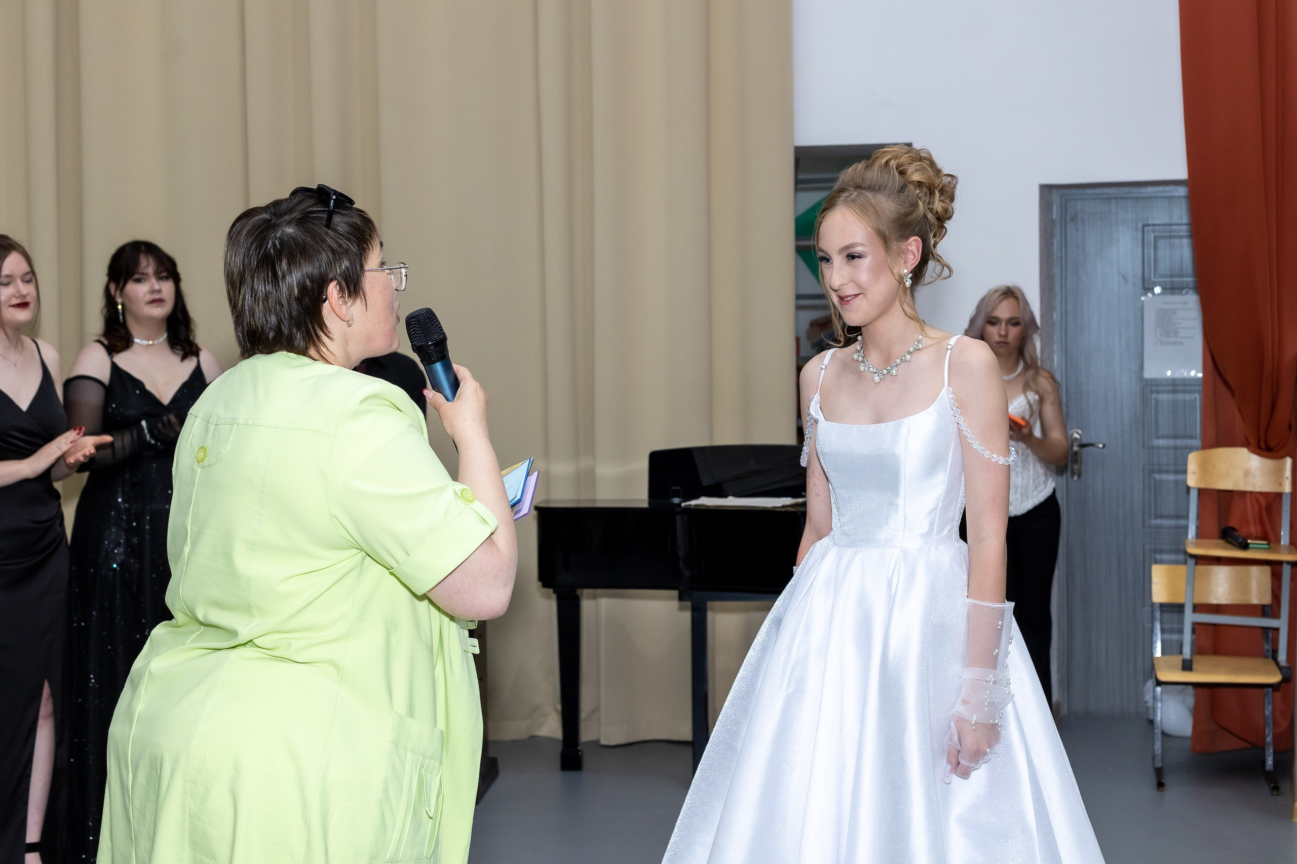 Вручение аттестата 2025. Выпускные альбомы Майкоп, Краснодар Елена Золотарева