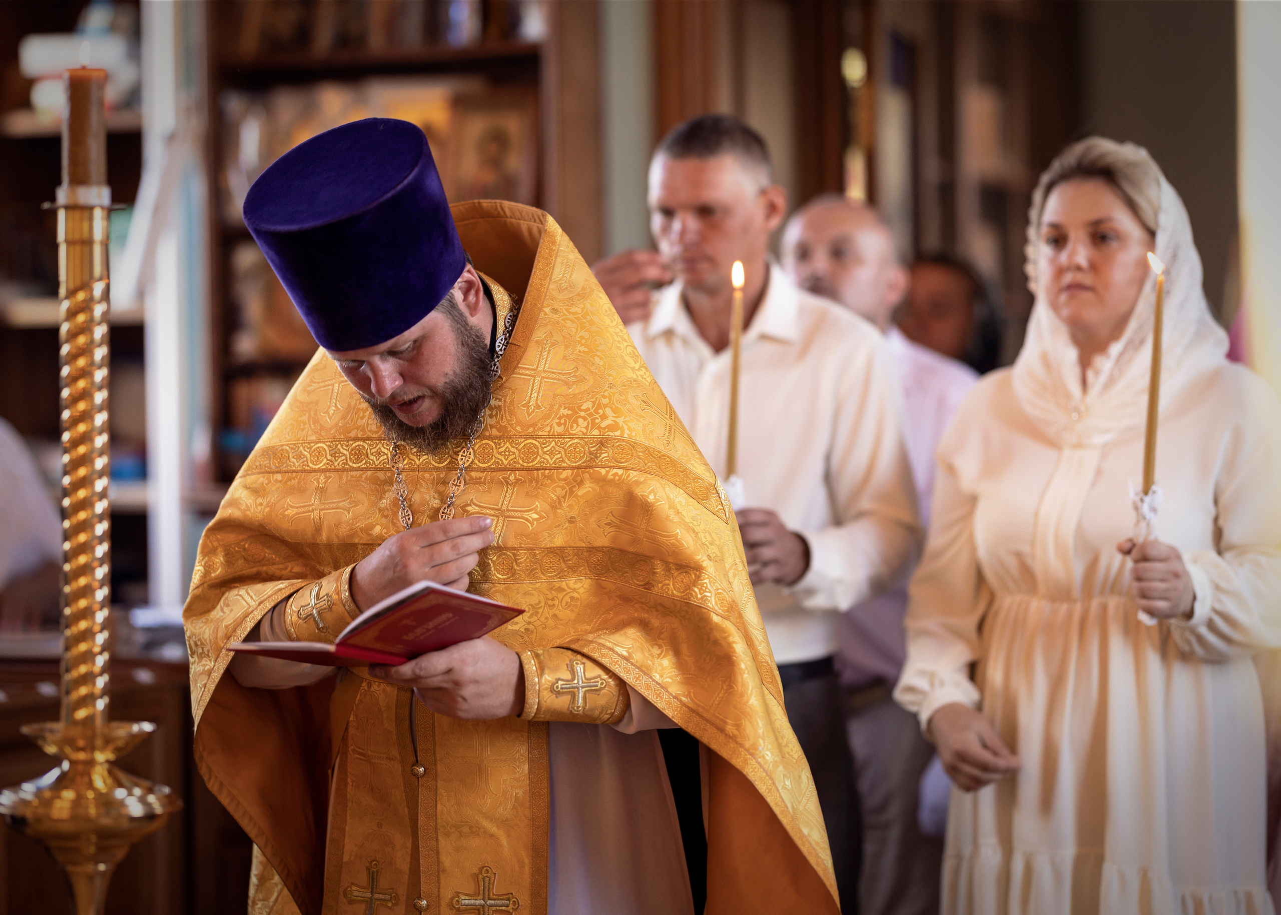 В храме. «Книжка с картинками» Фотограф Наталья Цыбина