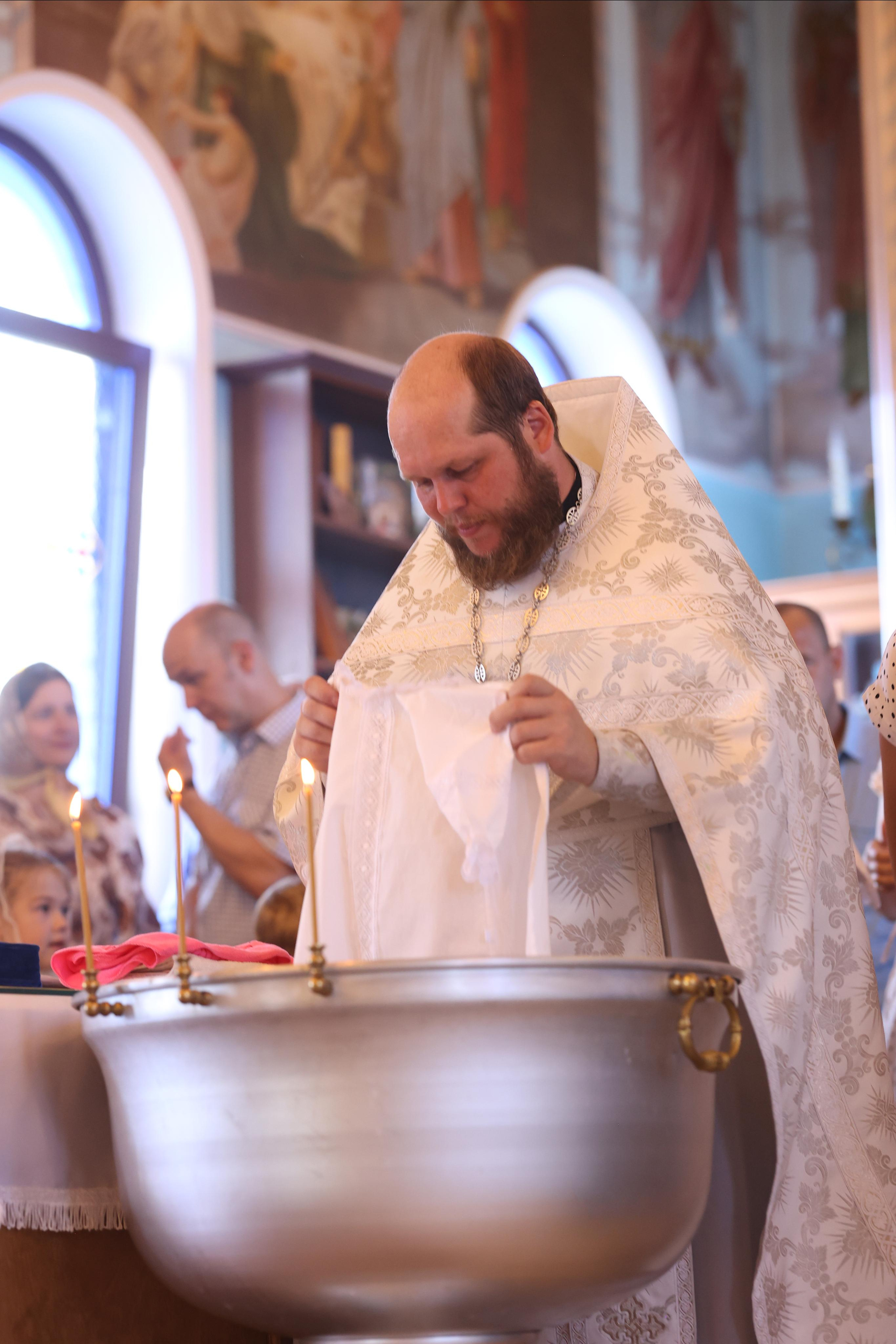 В храме. «Книжка с картинками» Фотограф Наталья Цыбина