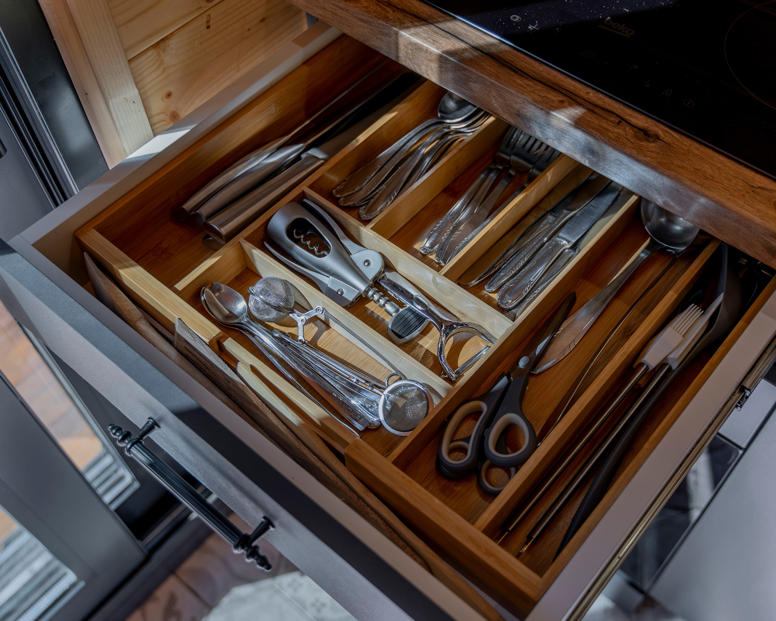 Viktorija Chalet. Photographer Liana Sudets Serbia Kopaonik Brzece Brus