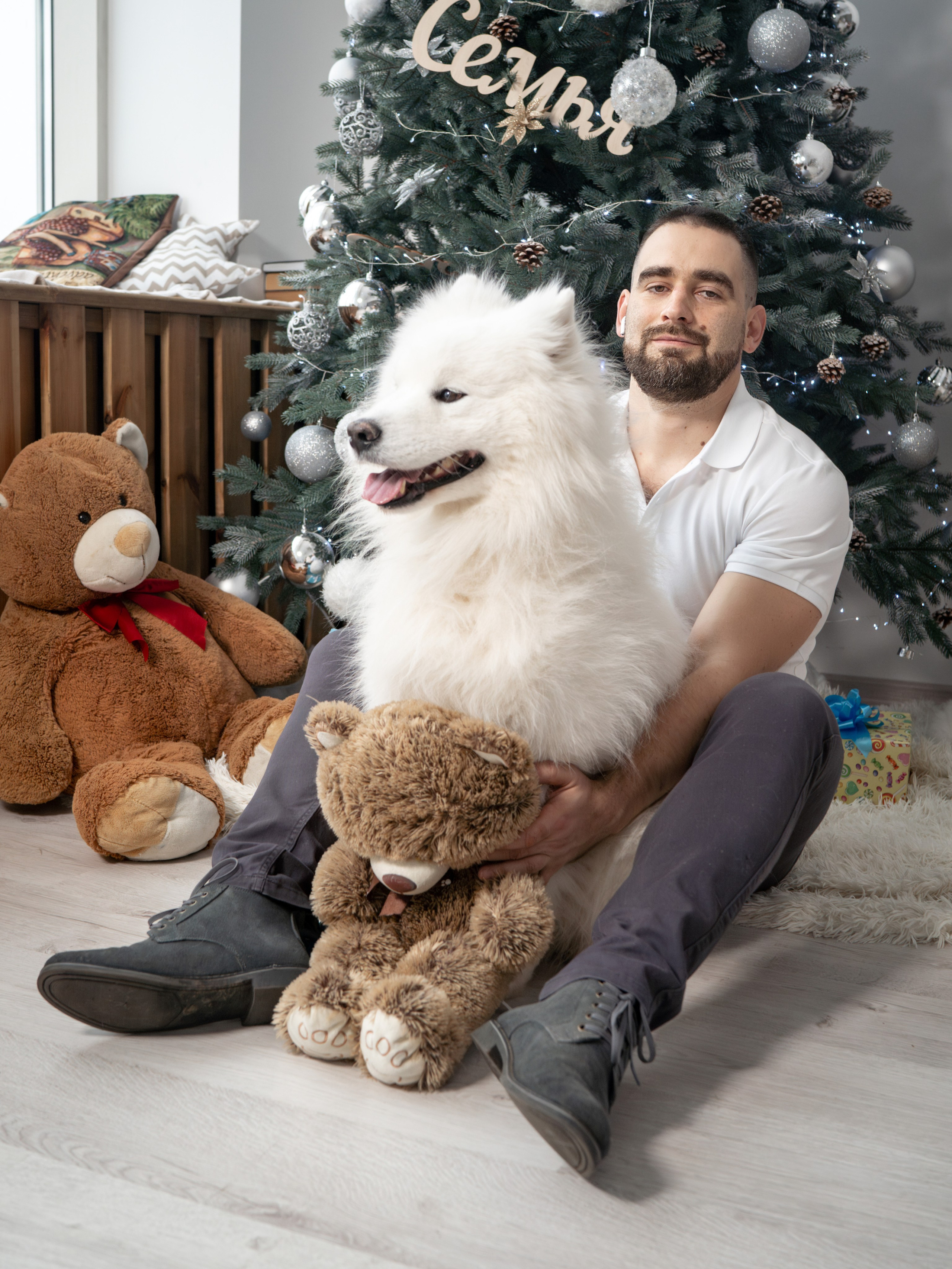 С самоедской лайкой. Фотограф Зинаида Евдокимова