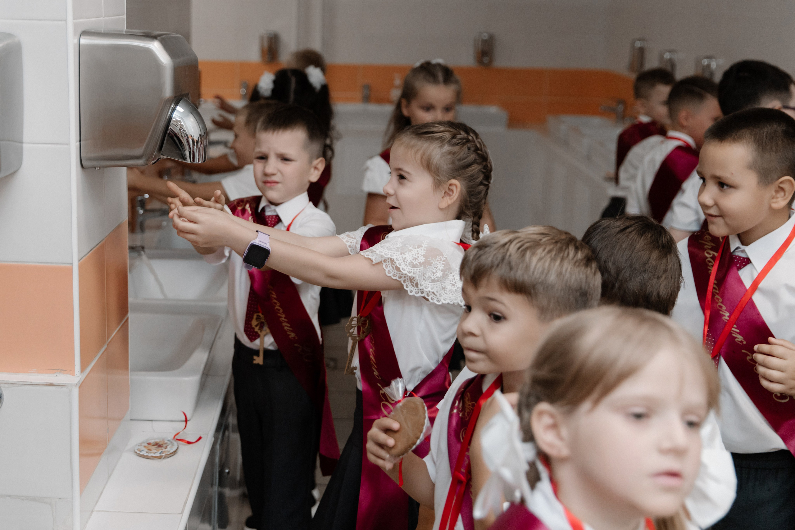 1 класс 11 школа. Выпускные альбомы Натальи Бутко: Новороссийск, Анапа, Геленджик