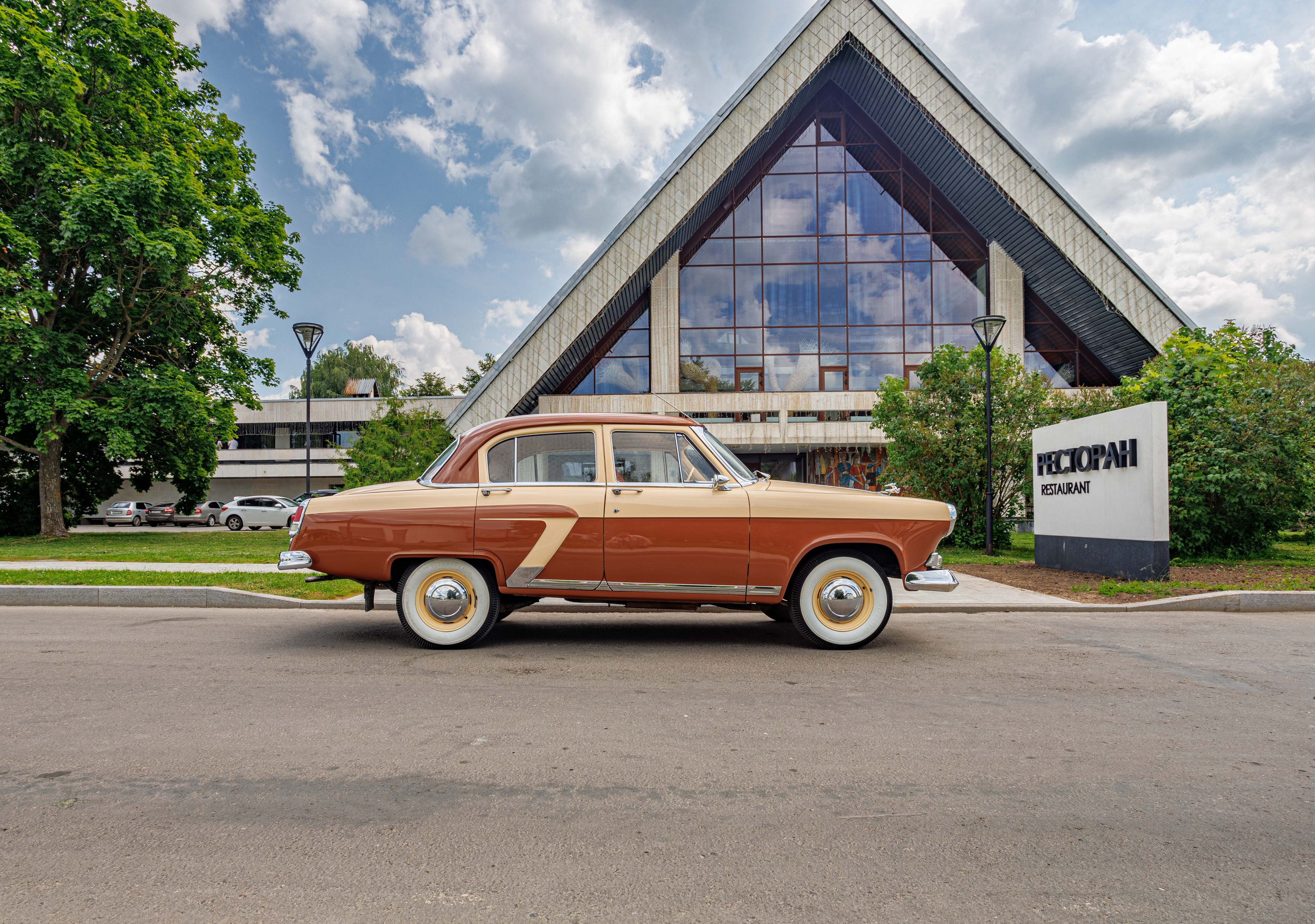 Фото ретро авто. Интерьерный фотограф в городе Владимир и Москва