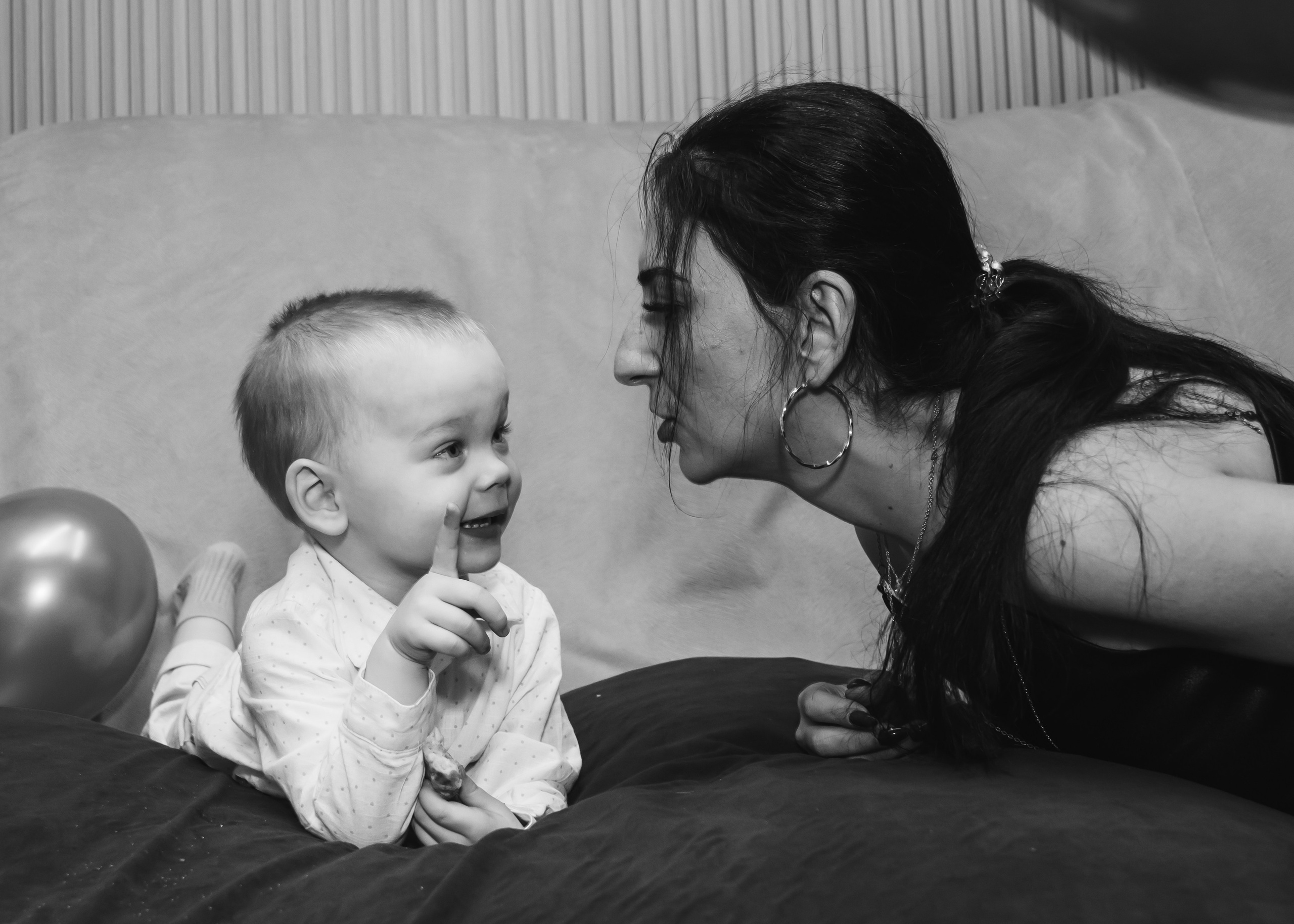 Карамелька в гостях у Романа. Крамер Юлиана детский и семейный фотограф