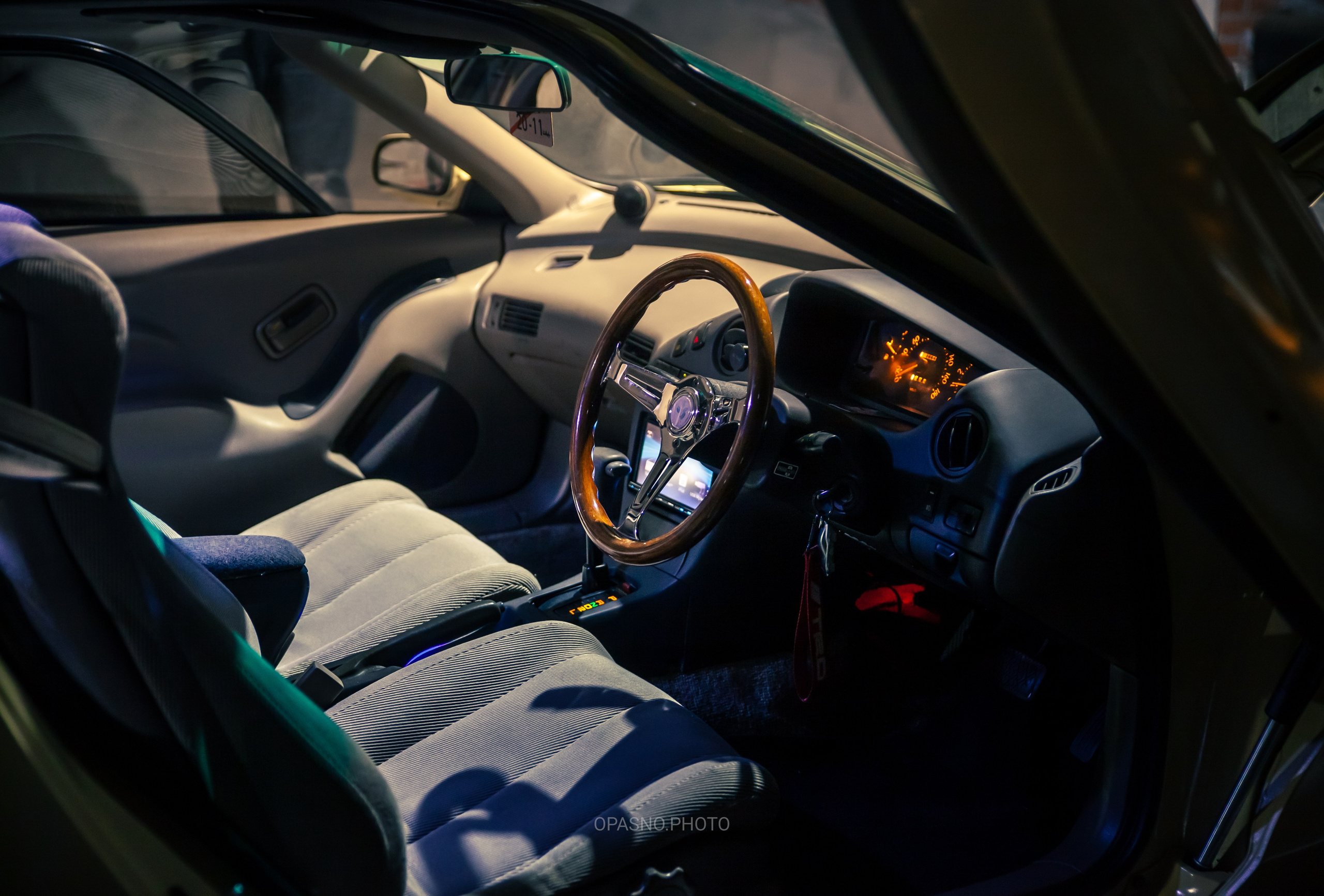 TOYOTA SERA художественная съемка. Opasnophoto.com