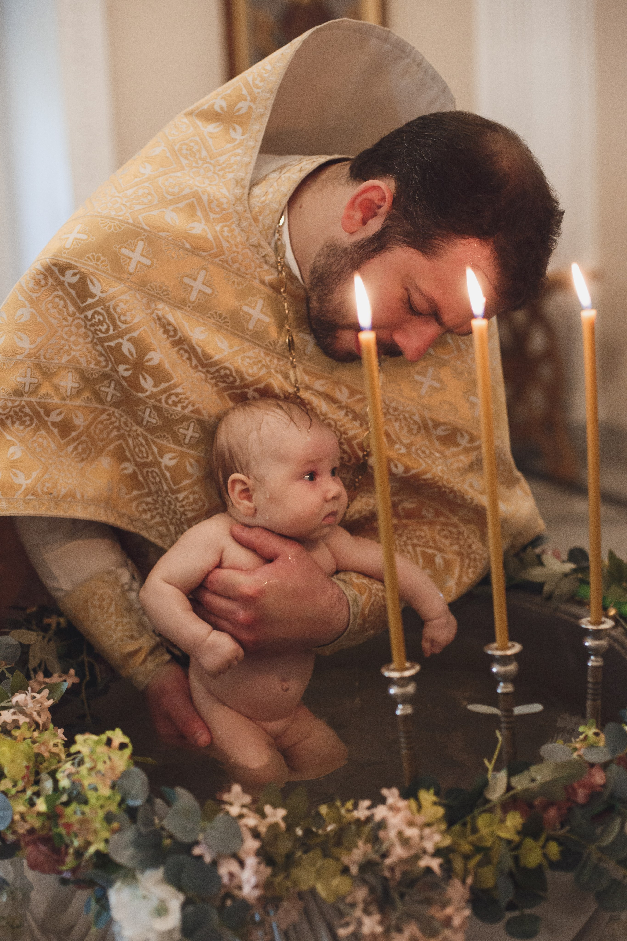 Фотосъёмка таинства крещения в Белгороде. Свадебный и контент фотограф в Белгороде Ярослав Гаврилейченко