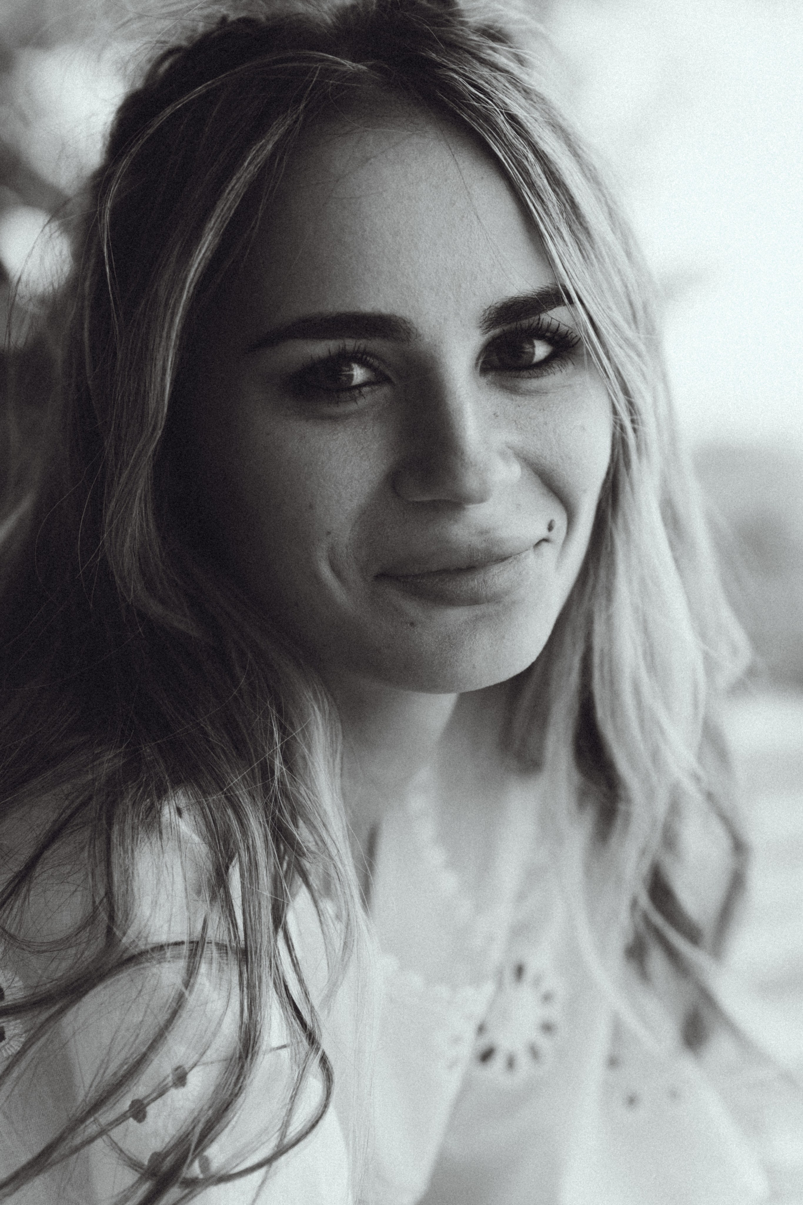 Нежная Динара в сирени. Семейный и портретный фотограф в Санкт-Петербурге Татьяна Гримоть