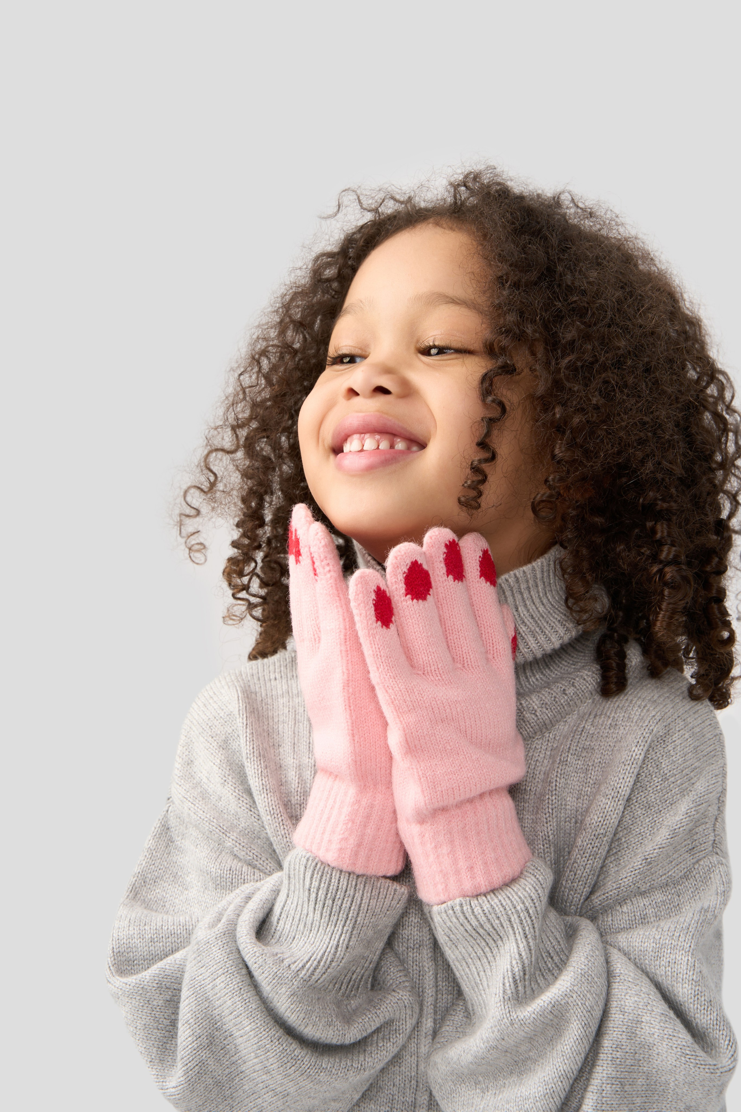 "Профессиональная детская фотосъемка для семейных портретов и воспоминаний""Высококачественная детская съемка новорожденных и малышей в студии""Рекламная детская фотосъемка для альбомов и подарков""Студийная детская съемка с креативными декорациями и позами""Коммерческая детская фотосъемка для маркетинга детских товаров""Фотография детской съемки с акцентом на эмоции и улыбки""Семейная детская съемка для портфолио и социальных сетей""Профессиональная детская фотосъемка с мягким освещением""Рекламные фото детской съемки для сайтов и брошюр""Высокоточная детская съемка для воспоминаний и презентаций""Детская фотосъемка высокого разрешения для семейных альбомов""Коммерческая детская съемка с фокусом на радость и развитие""Студийная фотосъемка детской съемки для брендов и маркетинга""Фотографии детской съемки для подарков и увеличения клиентов""Профессиональная детская съемка для каталогов и семейных историй"