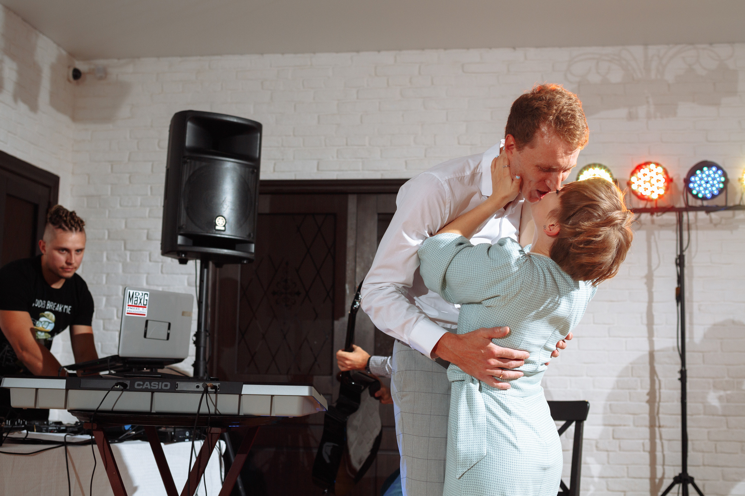 Веселый банкет в коттедже. Арина & Коля. Фотограф Чугунов Александр