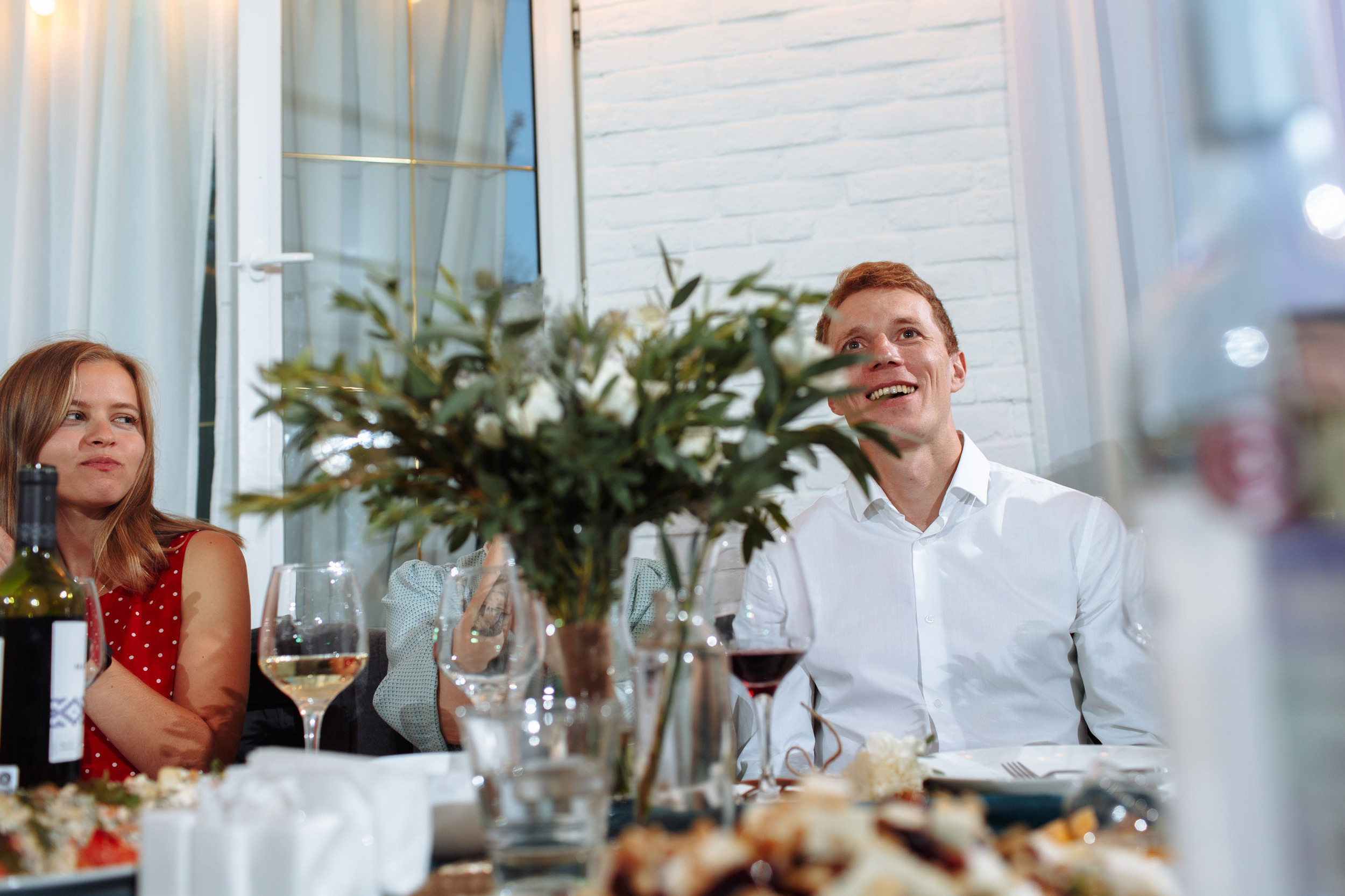 Веселый банкет в коттедже. Арина & Коля. Фотограф Чугунов Александр