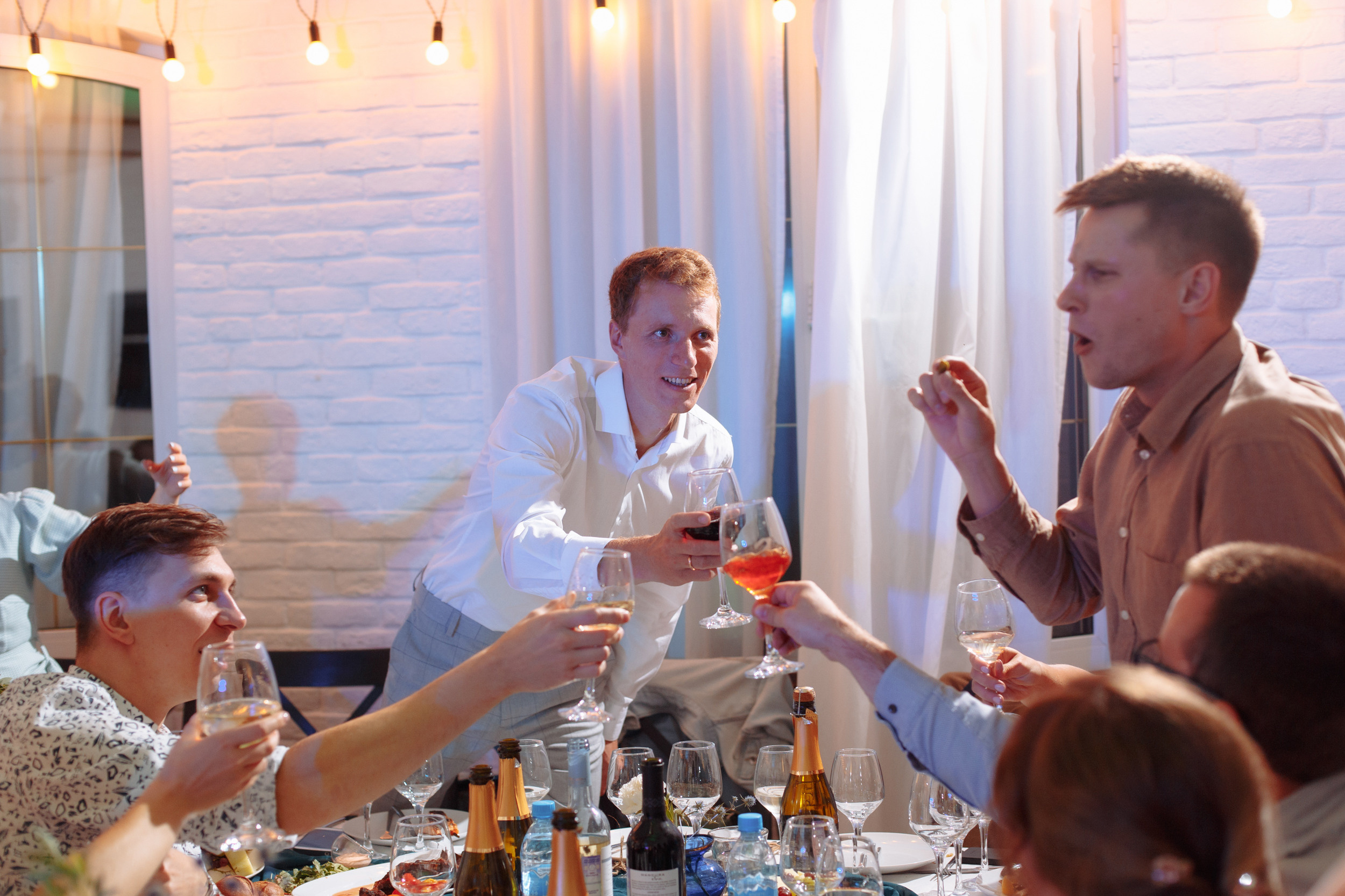 Веселый банкет в коттедже. Арина & Коля. Фотограф Чугунов Александр