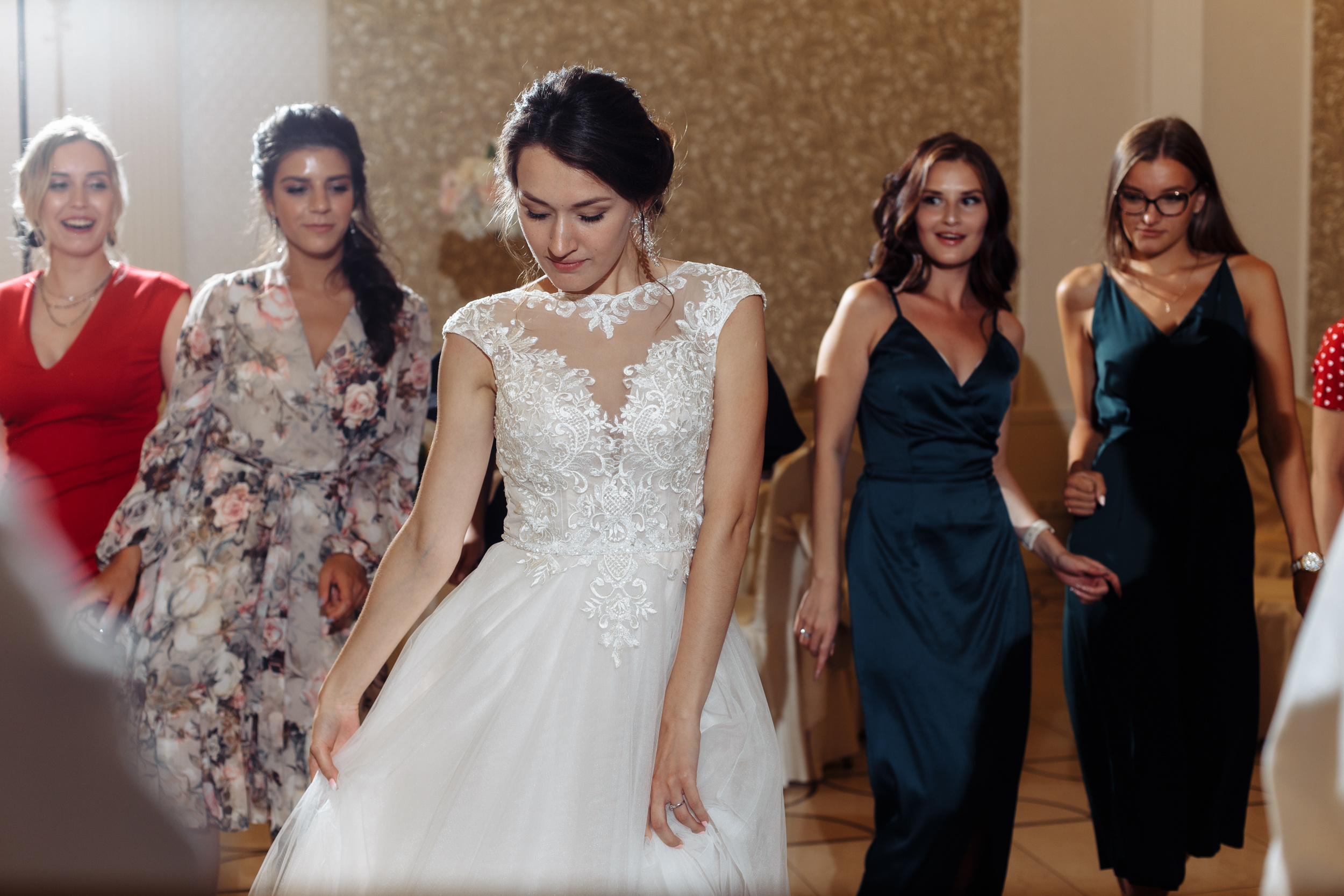 Сборы с друзьями и прогулка в кофейне. Миша & Маша. Фотограф Чугунов Александр