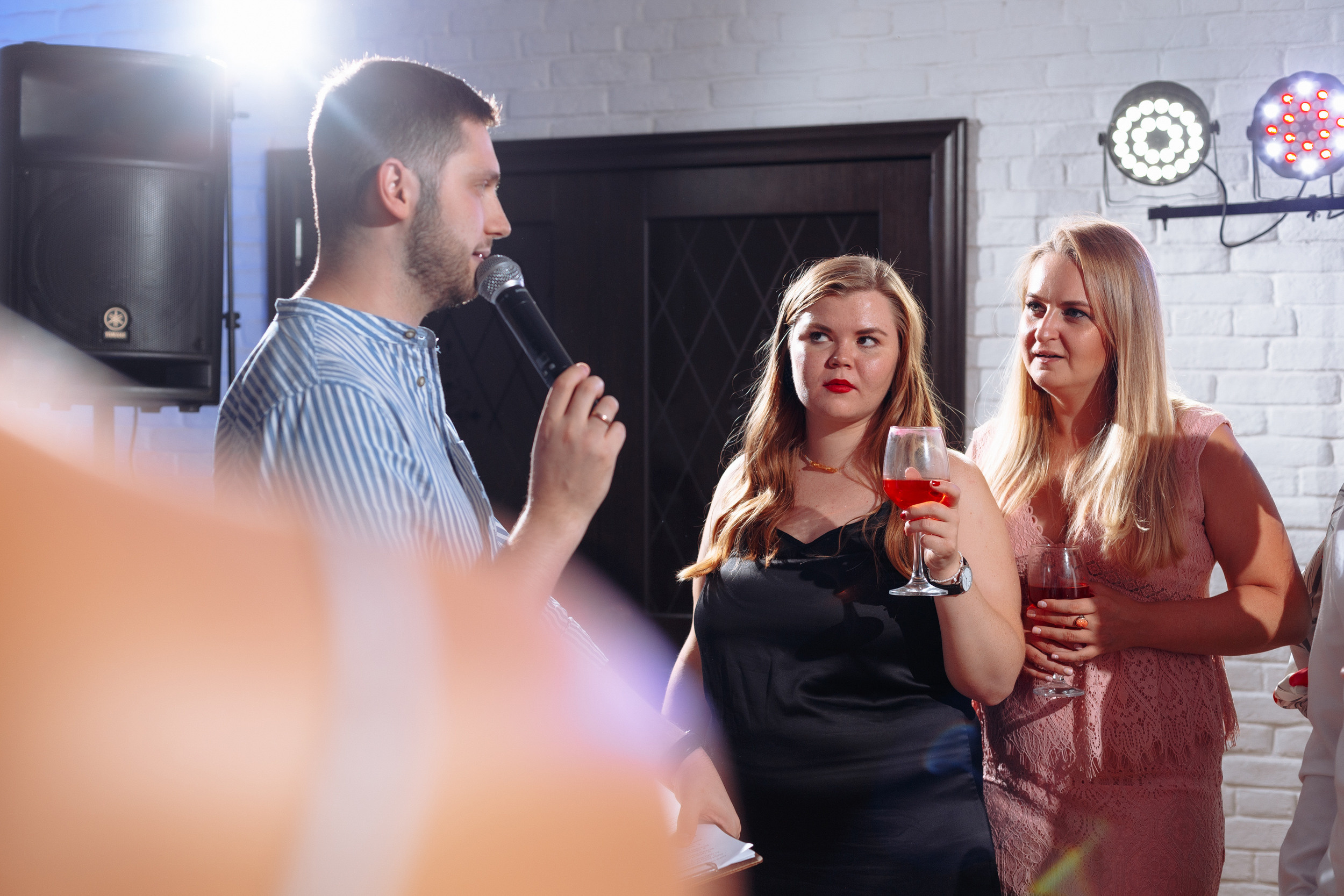 Веселый банкет в коттедже. Арина & Коля. Фотограф Чугунов Александр