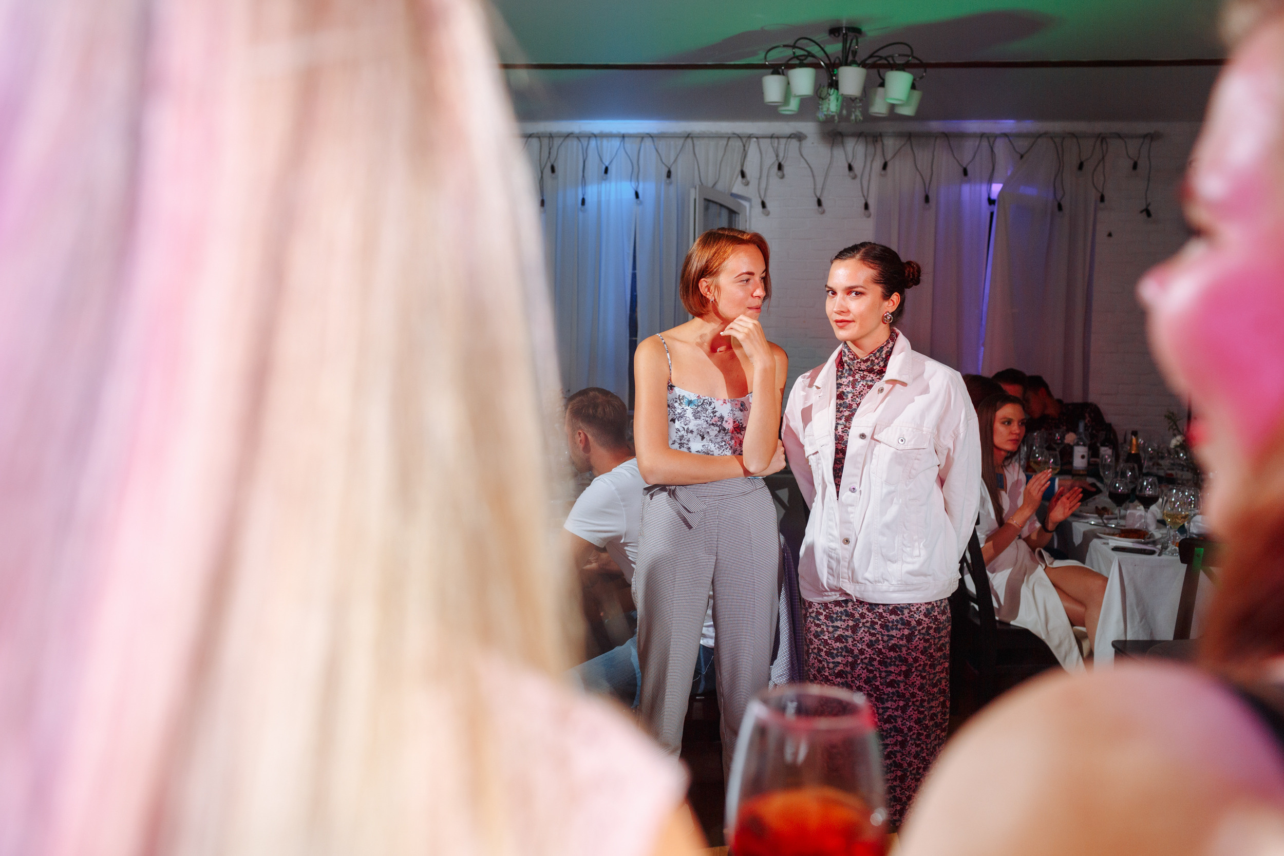 Веселый банкет в коттедже. Арина & Коля. Фотограф Чугунов Александр